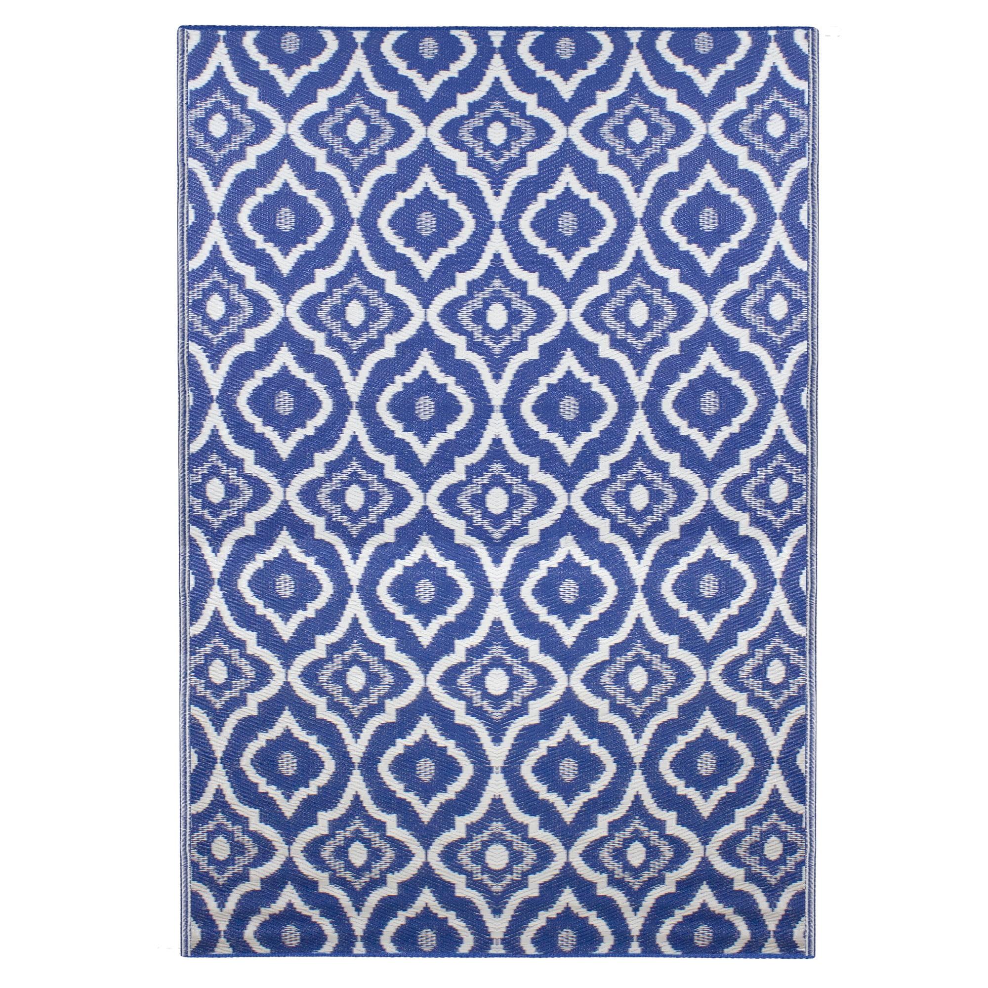 Northlight 4' x 6' Blue and White Geometric Rectangular Outdoor Area Rug