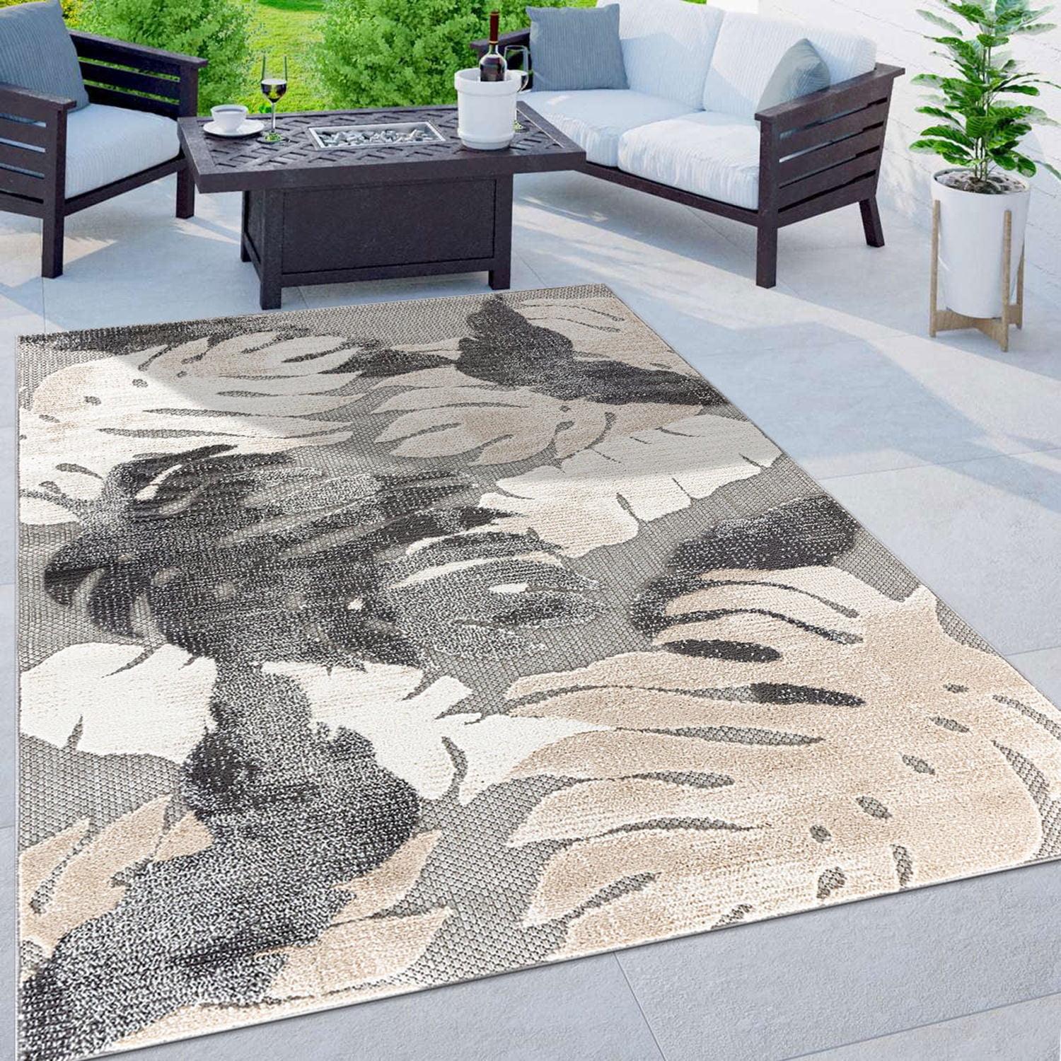 Gray Floral Synthetic 5' x 7' Easy Care Area Rug