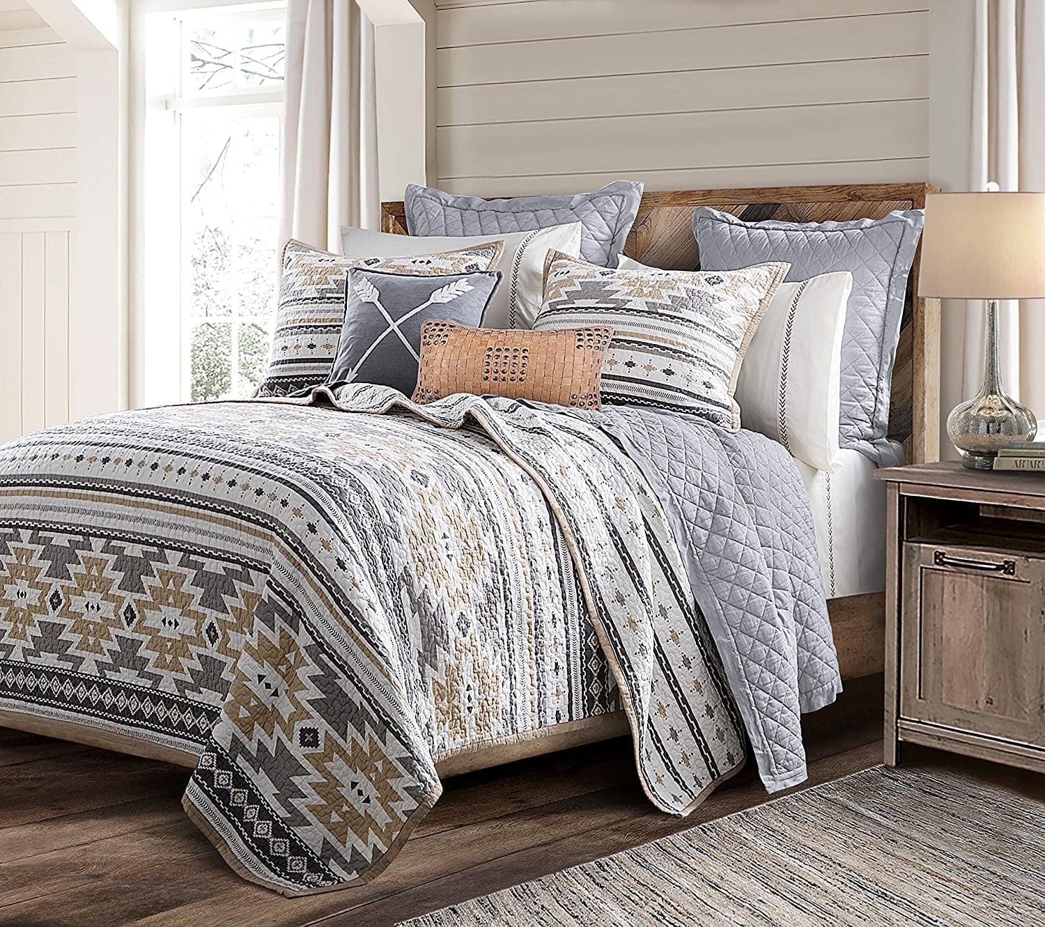 Desert Sage Gray/Tan/White Aztec Print Cotton Southwestern Style Reversible 3 Piece Quilt Set