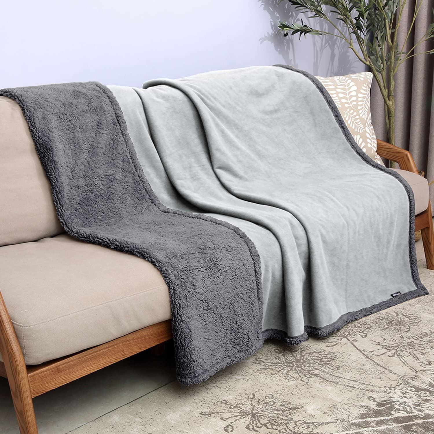 Kritter Planet Waterproof Dog Blanket, Reversible Water Proof Pet Blanket for Couch, Bed & Sofa, Washable Couch Covers for Dogs - Protects Furniture