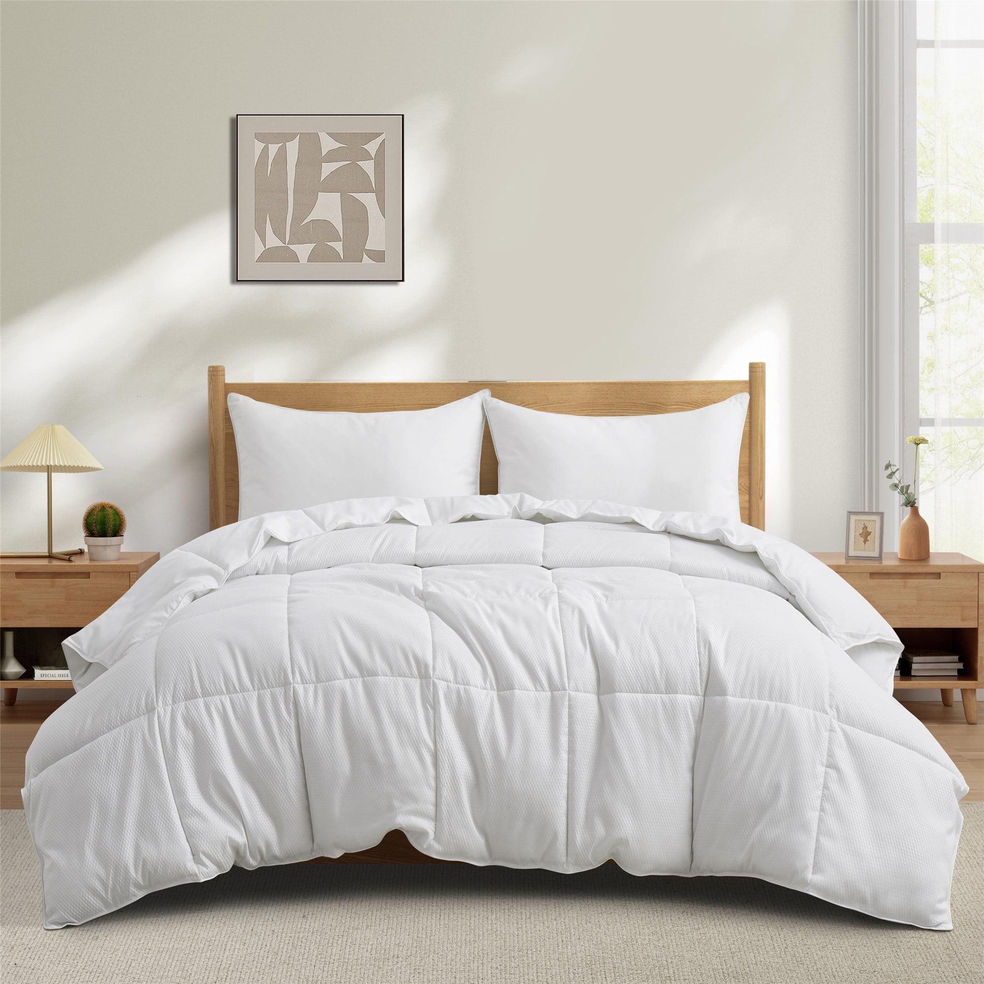 Twin White Down Alternative Microfiber Comforter