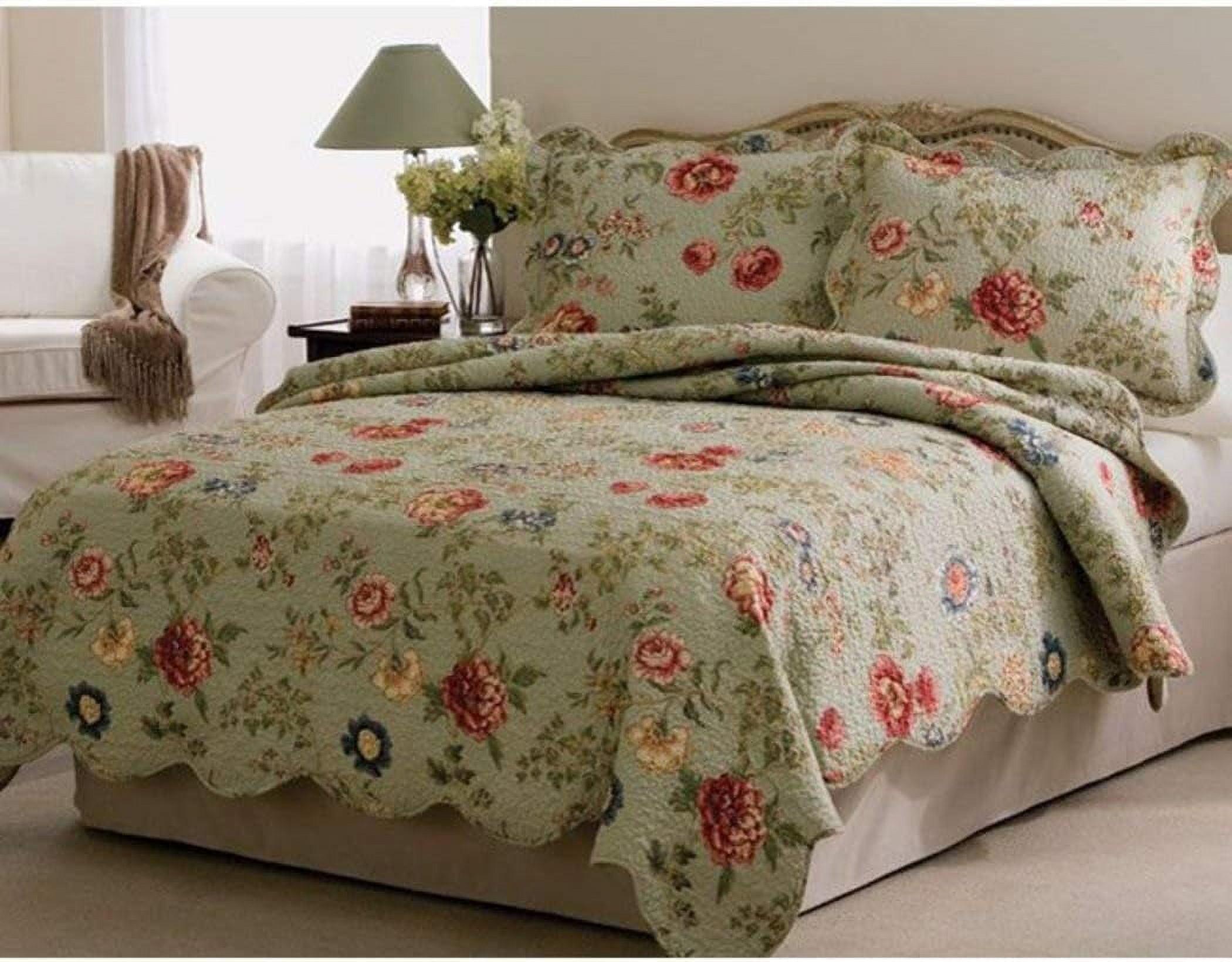 Full Sage Green Cotton Quilt Set with Floral Design