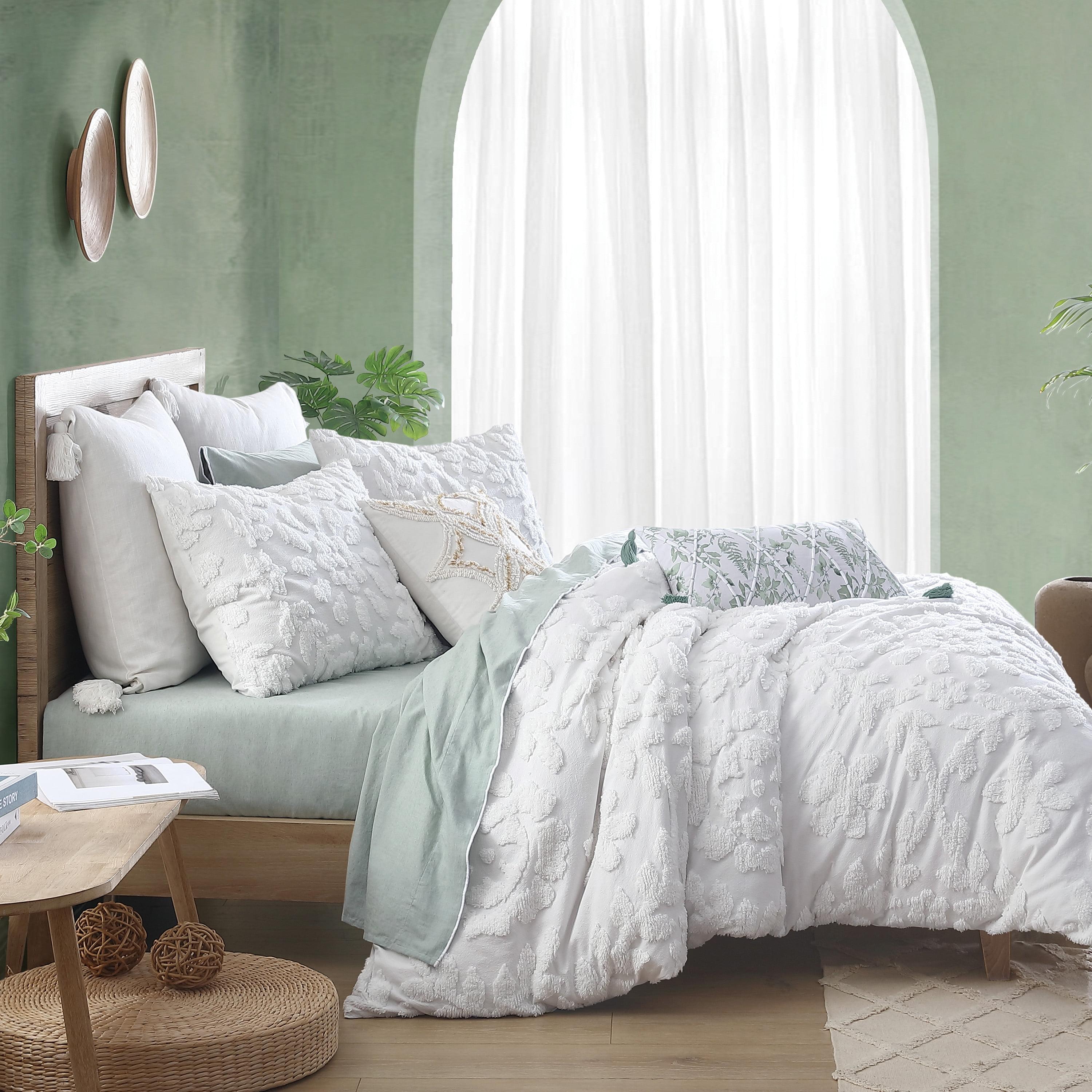 White Cotton Chenille Laurel King Comforter Set