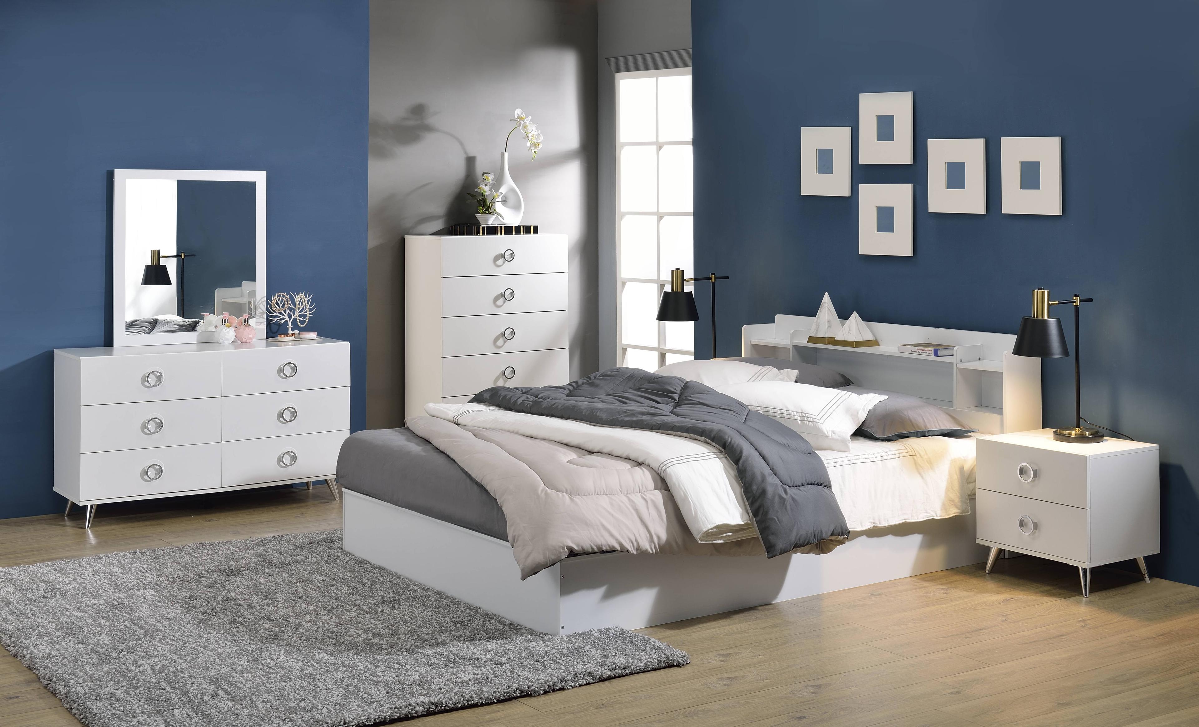 Modern White Leather Queen Storage Bed with Tufted Headboard