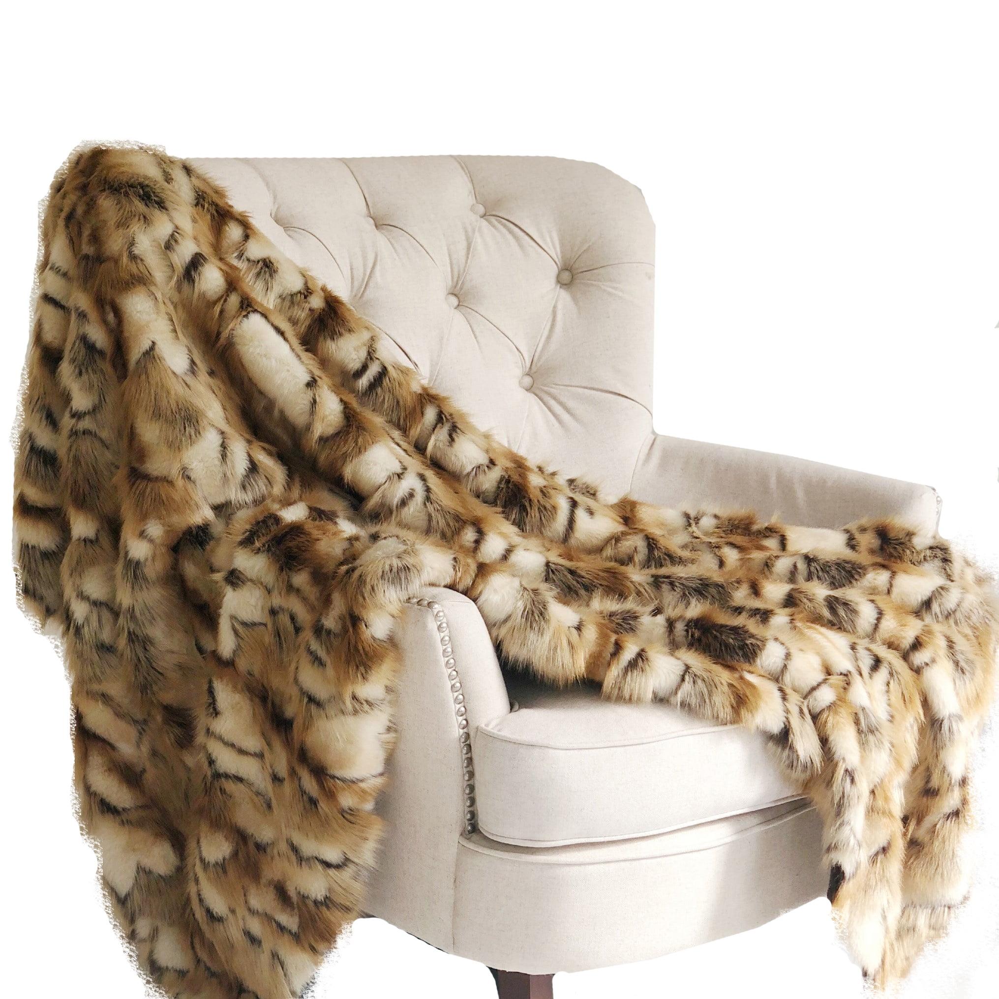 Plutus Brands Knitted Throw Blanket