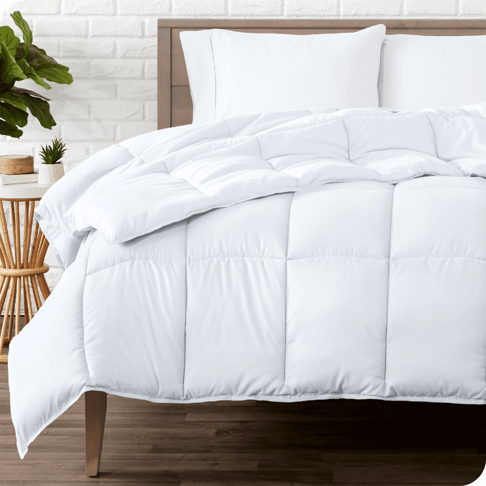 White Full Microfiber All-Season Comforter Duvet Insert