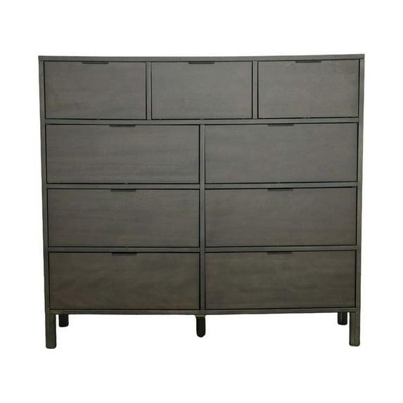 Kira Dresser