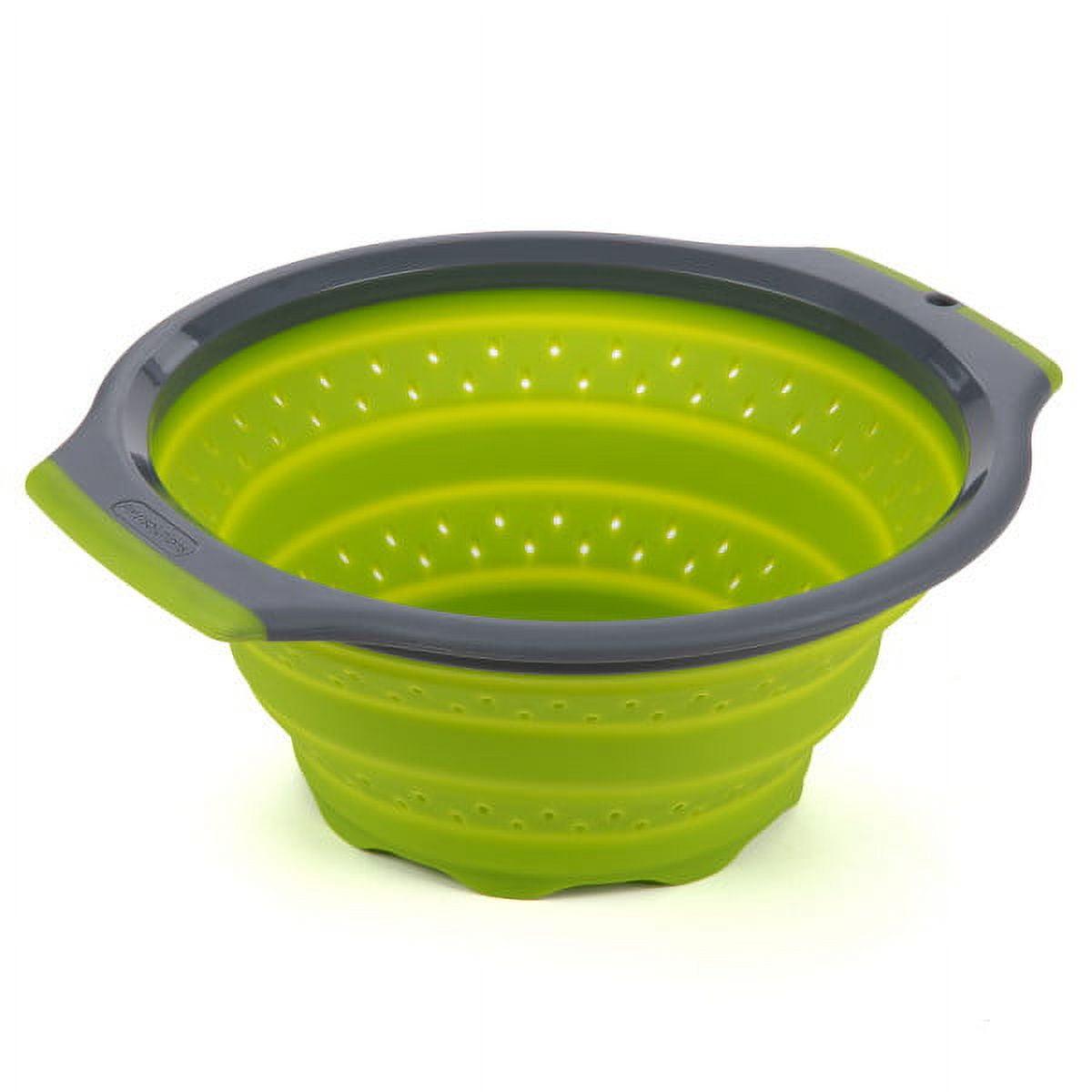 Green and Gray 3 Quart Collapsible Silicone Colander