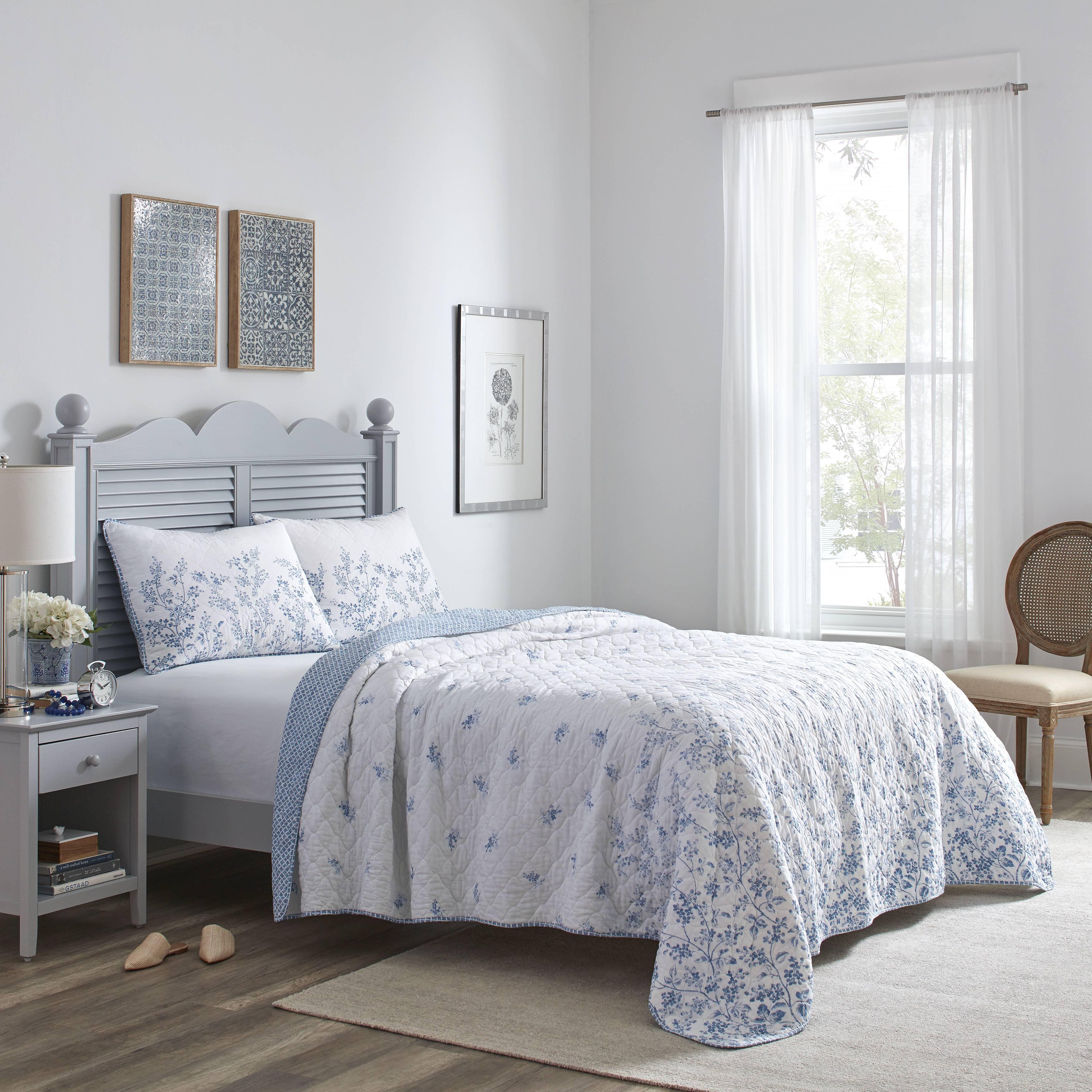 Flora Reversible Quilt Set Blue - Laura Ashley