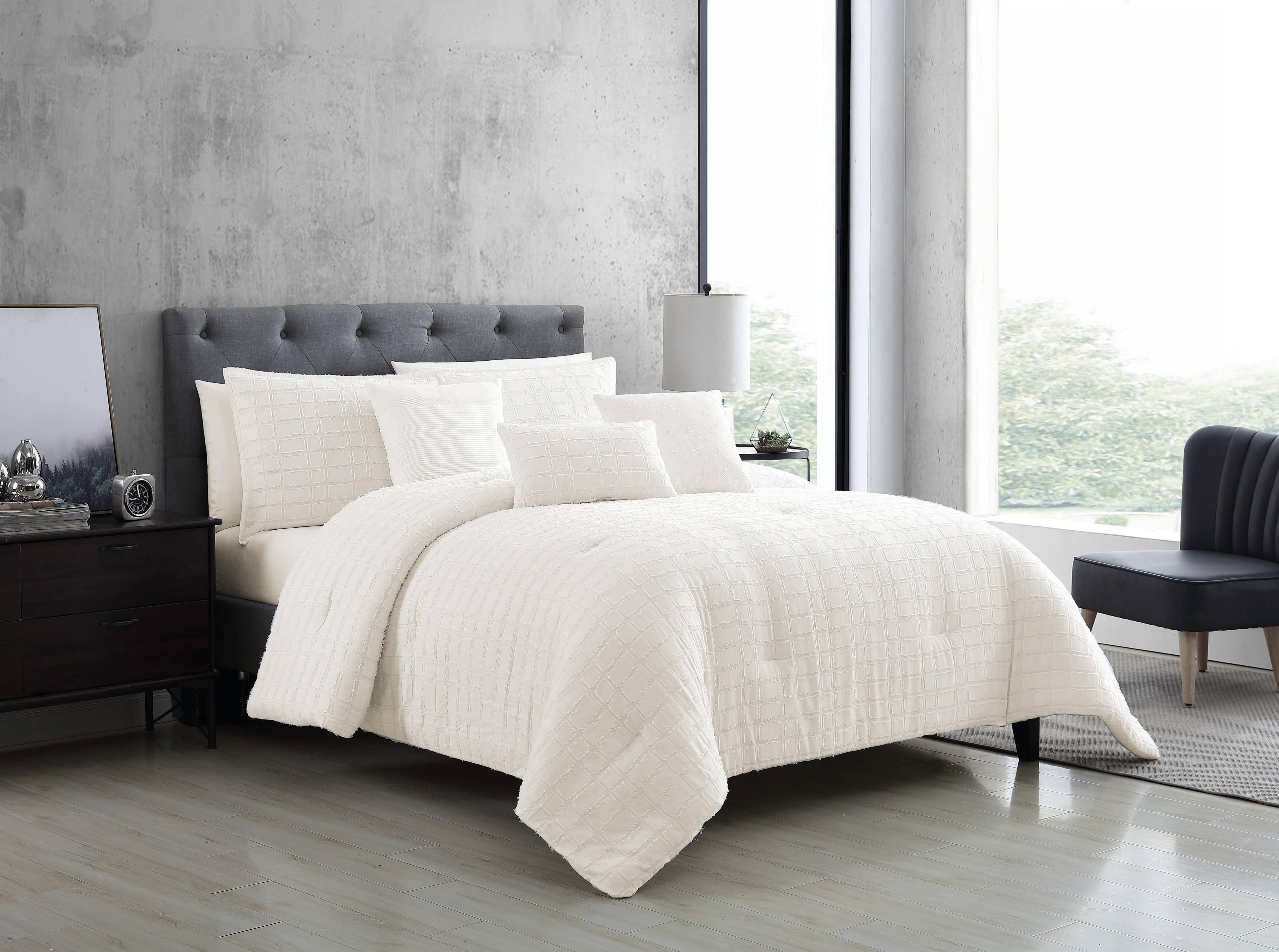 Riverbrook Home Kasuga Comforter Set