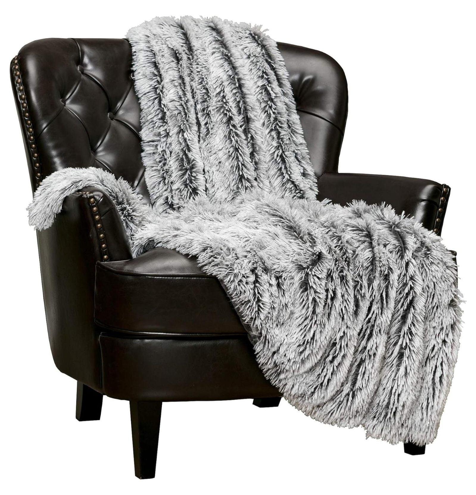 Gray Reversible Faux Fur and Sherpa Throw Blanket 50" x 65"