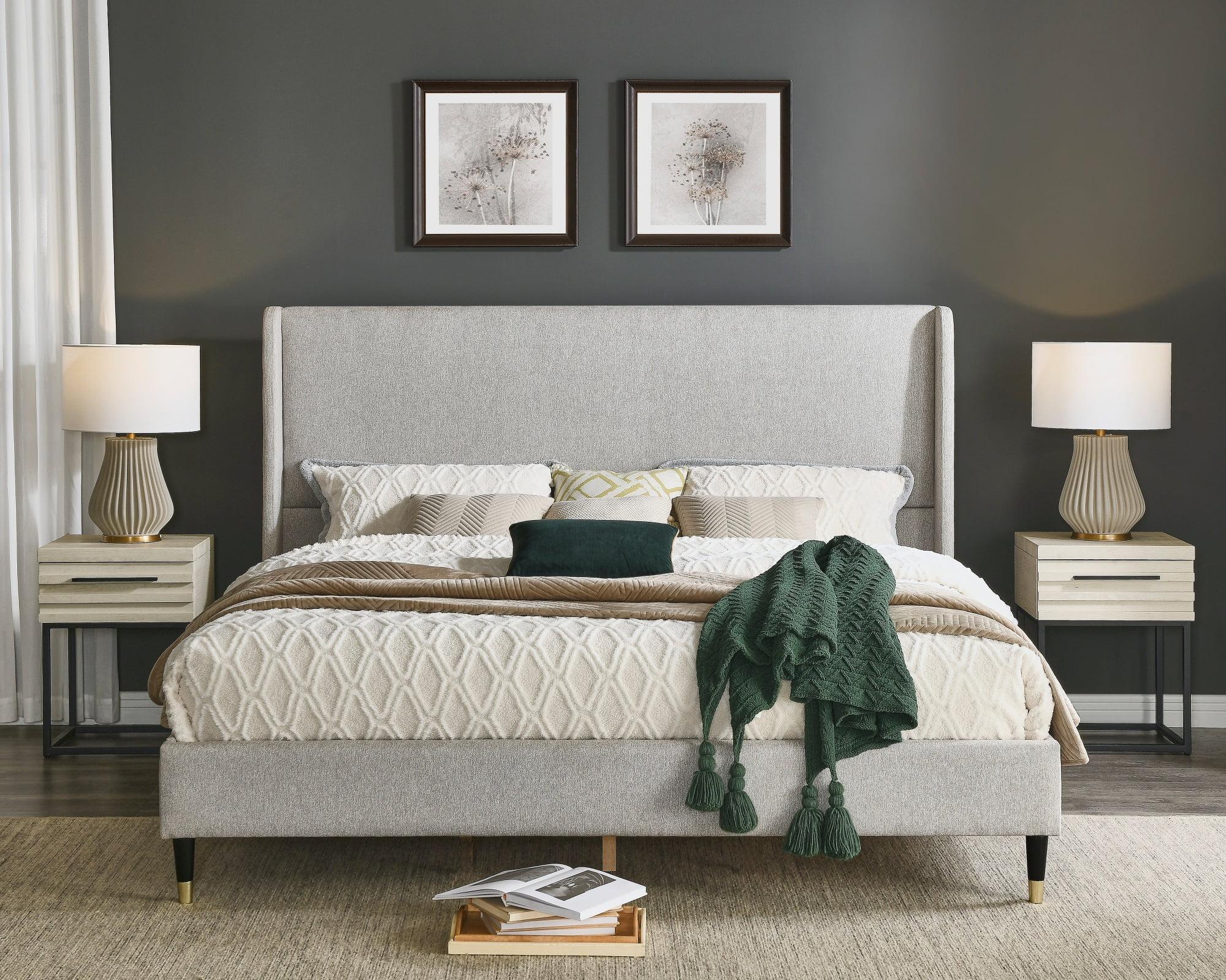 Roundhill Furniture Arles 3-Piece Upholstered Bedroom Set, Wingback Platform Bed with Two Nightstands Light Gray Fabric Queen