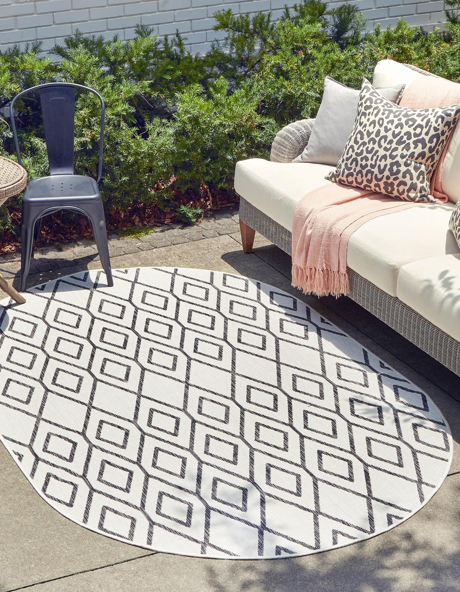 Jill Zarin 7' 0 x 10' 0 Rectangle Indoor/Outdoor Ivory Area Rug