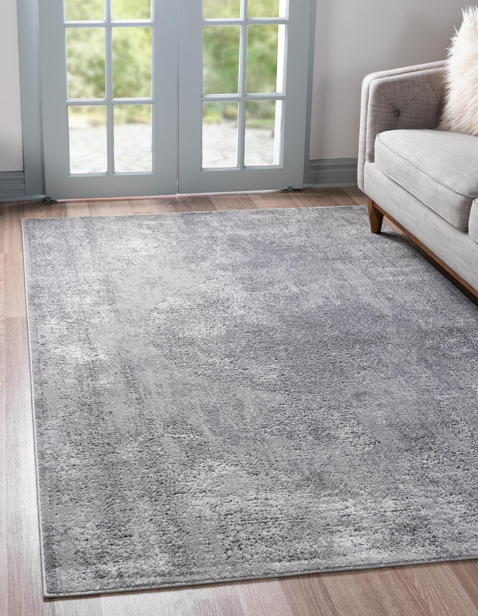 Gray Geometric 4' x 6' Synthetic Low-Pile Rug