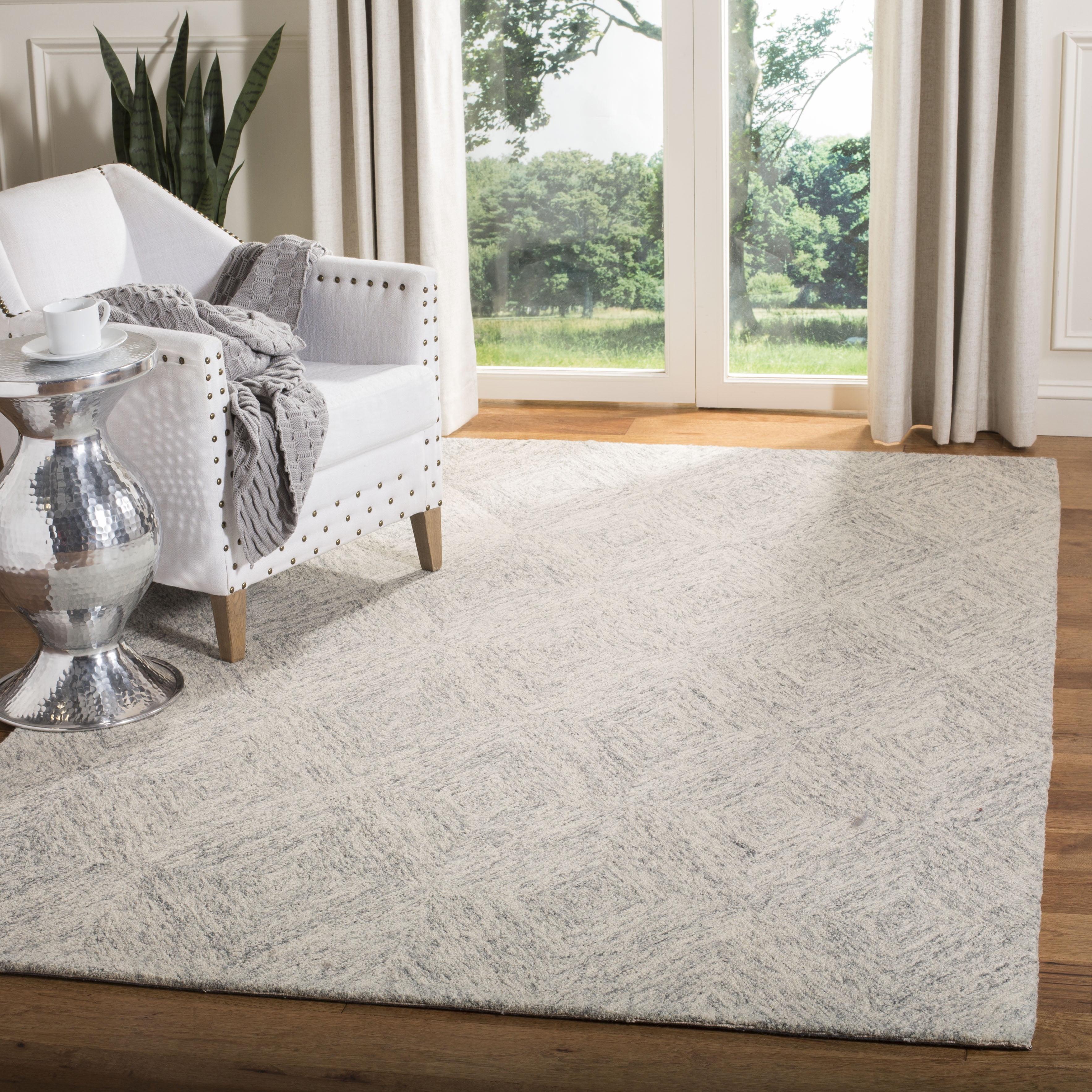 Abstract ABT767 Hand Tufted Area Rug - Silver - 6' X 9' - Safavieh.
