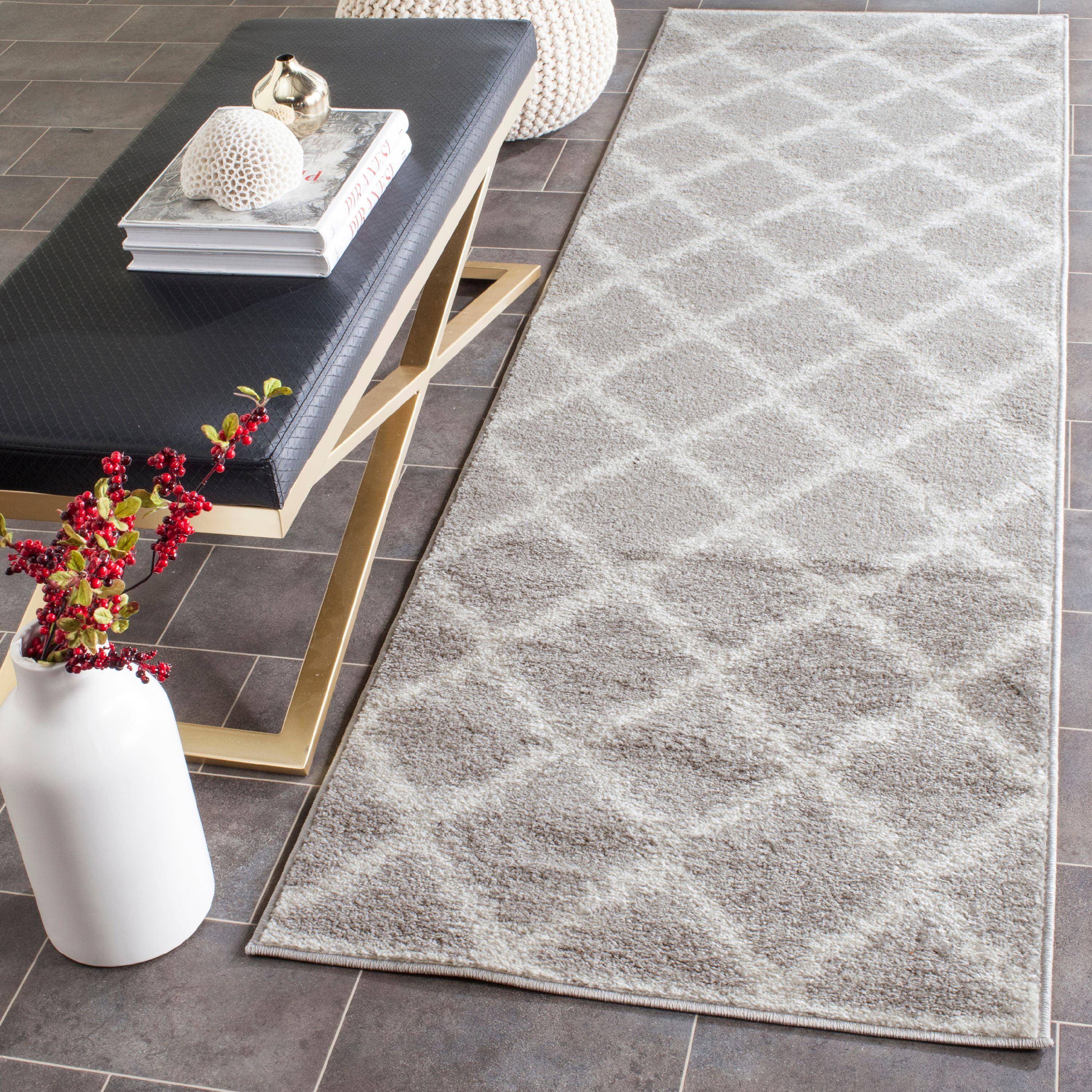 Adirondack ADR120 Power Loomed Runner Rug - Silver/Ivory - 2'6"x8' - Safavieh.
