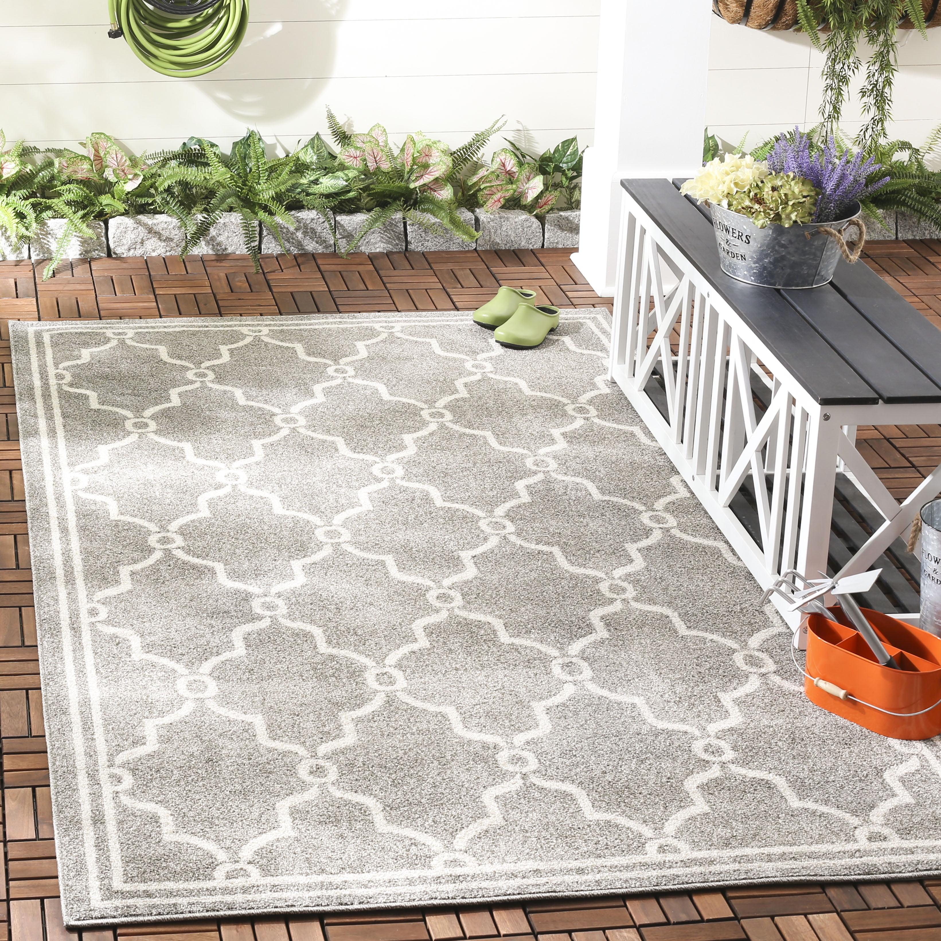 Amherst AMT414 Power Loomed Area Rug  - Safavieh