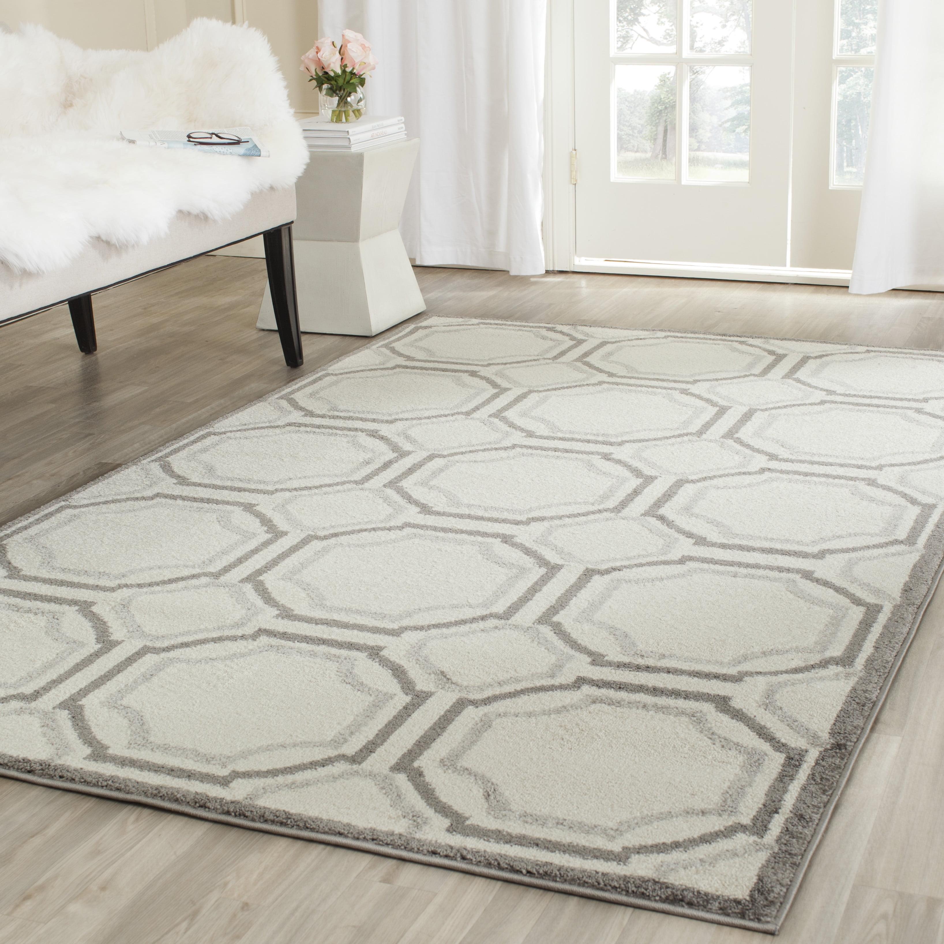 Amherst AMT411 Power Loomed Area Rug - Ivory/Light Grey - 4'x6' - Safavieh.