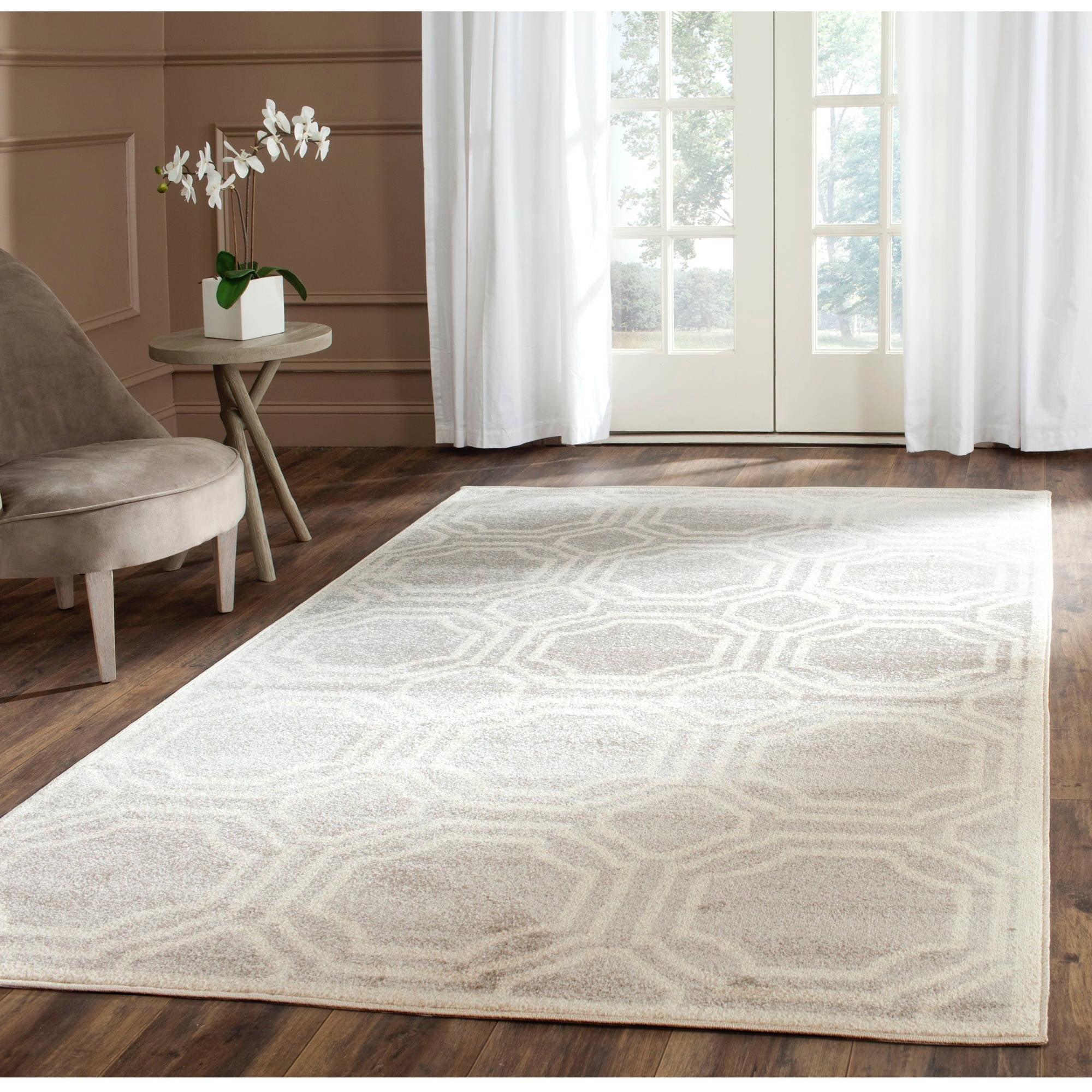 Amherst AMT411 Power Loomed Area Rug  - Safavieh