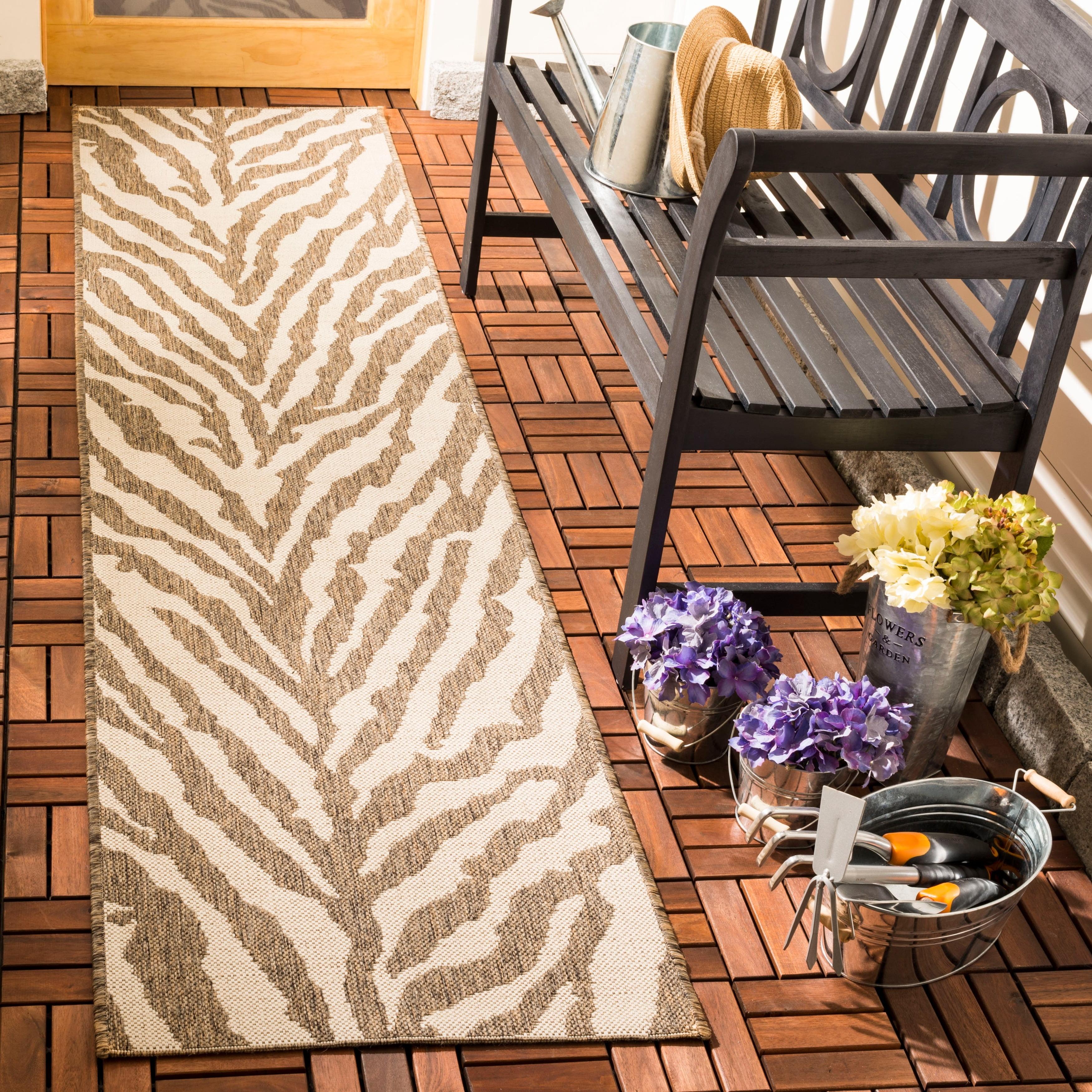 Cream and Beige Striped Indoor/Outdoor Runner Rug, 2' x 8'