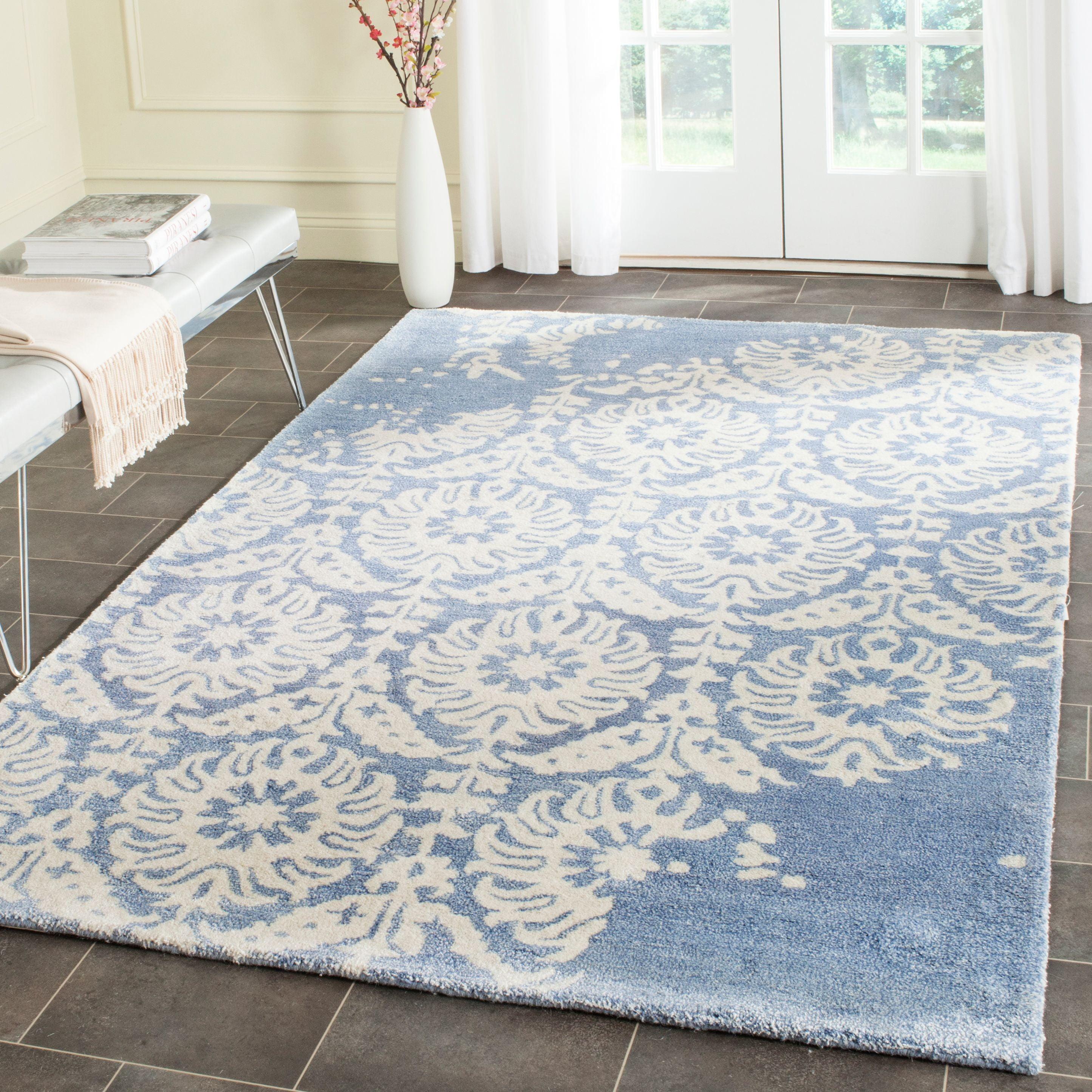 SAFAVIEH Bella Zlata Medallion Geometric Wool Area Rug, Light Blue/Ivory, 5' x 5' Square