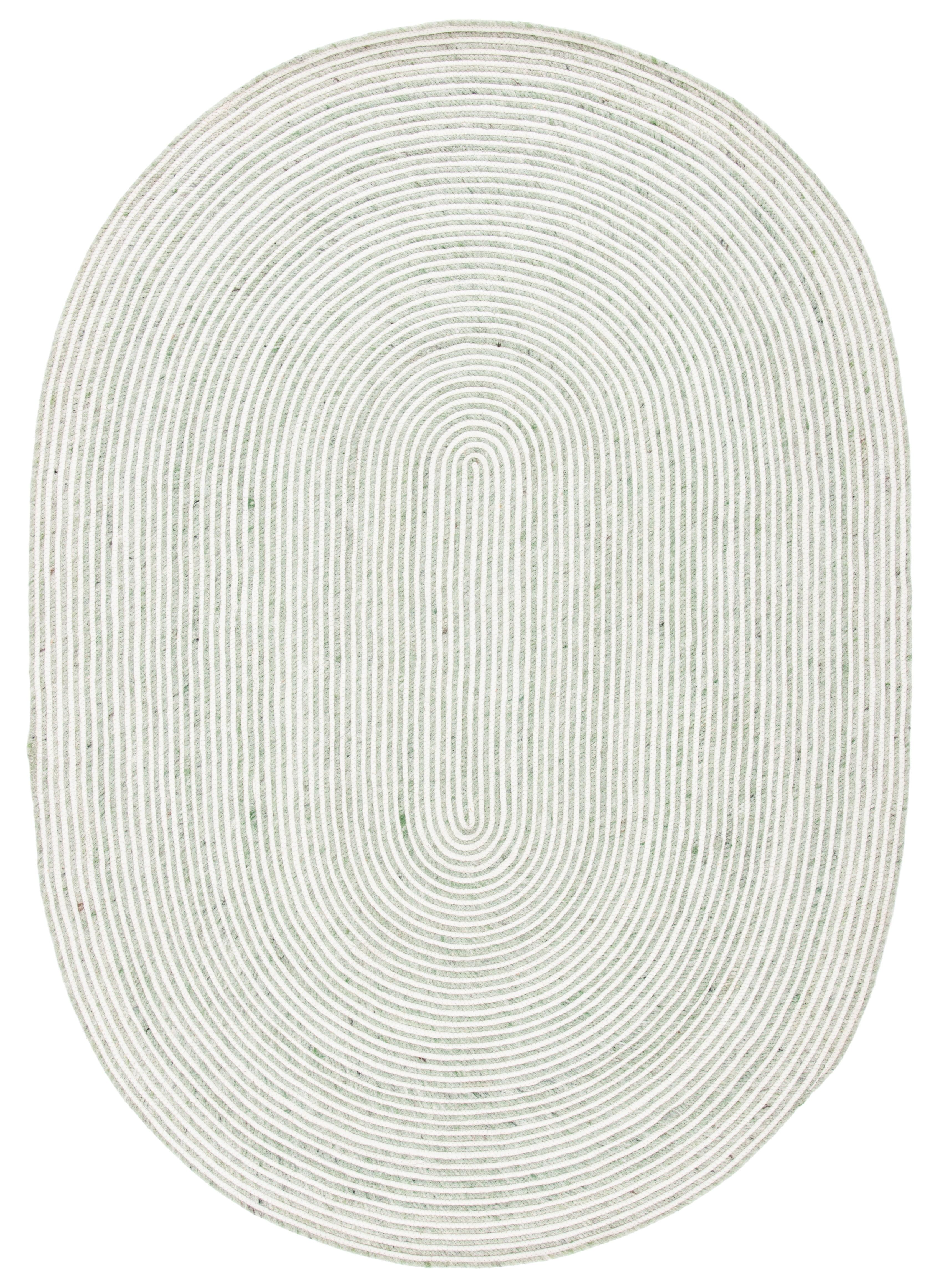 Braided BRD905 Hand Woven Area Rug - Green/Ivory - 6'x9' Oval - Safavieh.