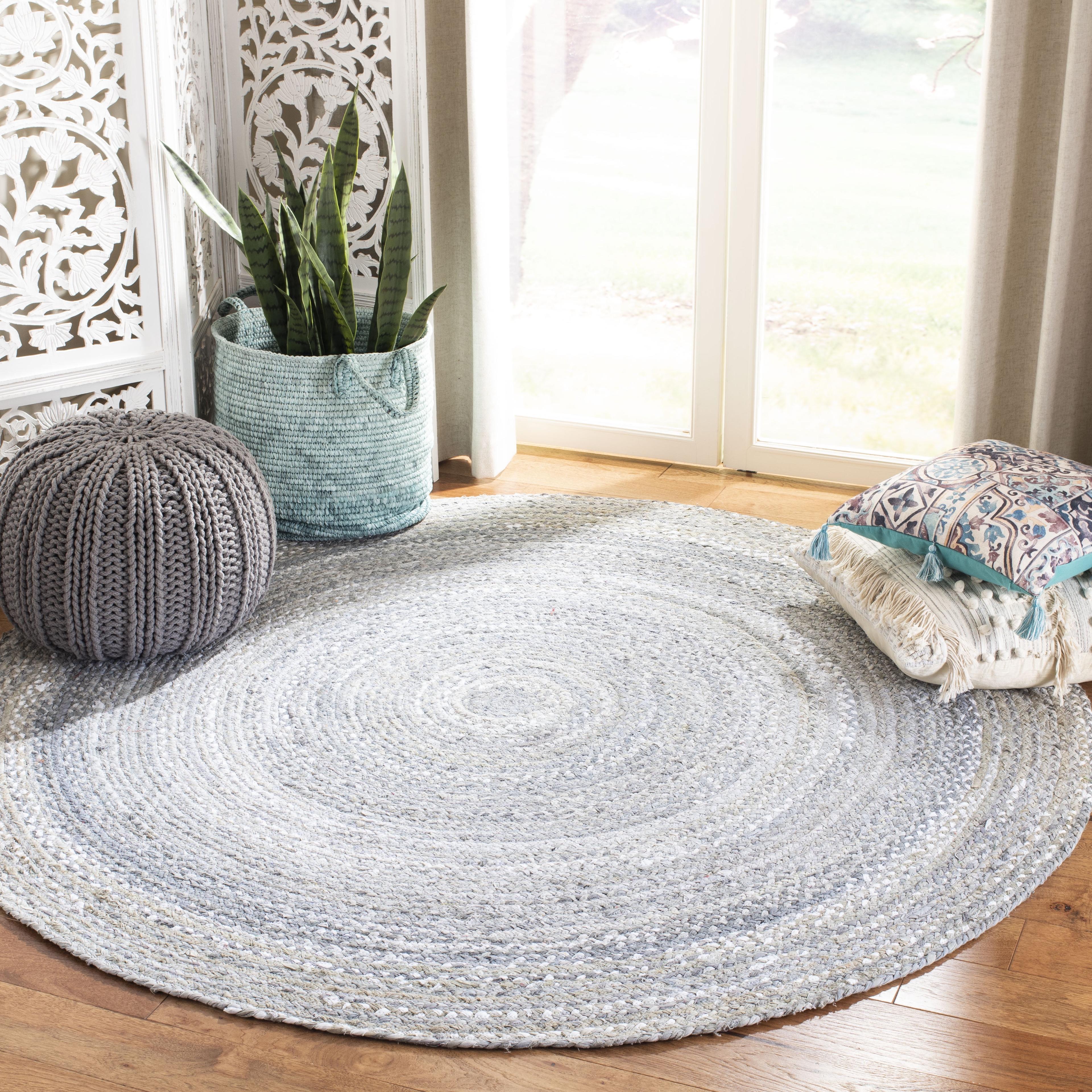 Handmade Light Gray Cotton Braided Round Area Rug, 5' x 5'