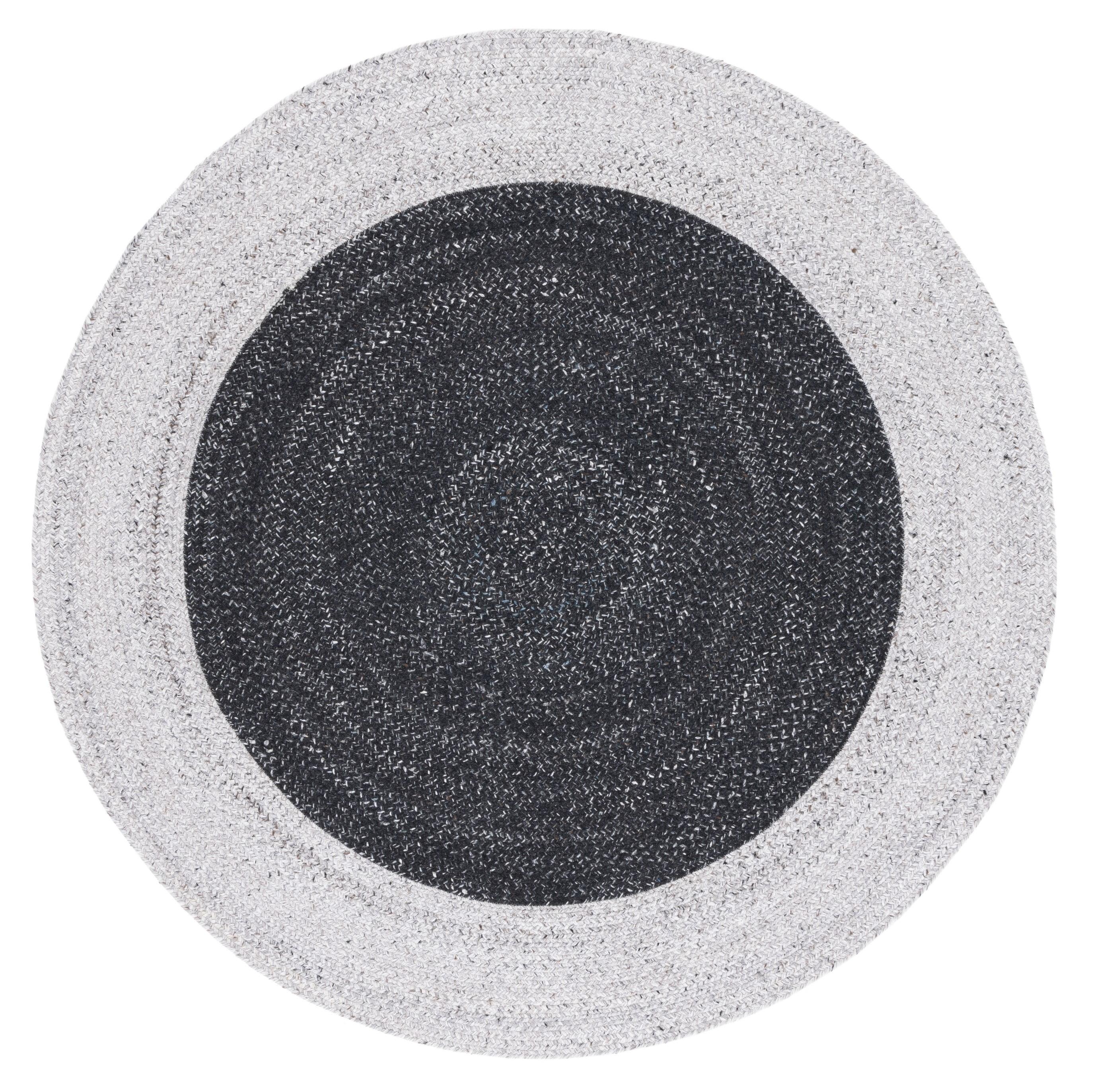 Handmade Black and Light Grey Round Braided Rug, 4 ft