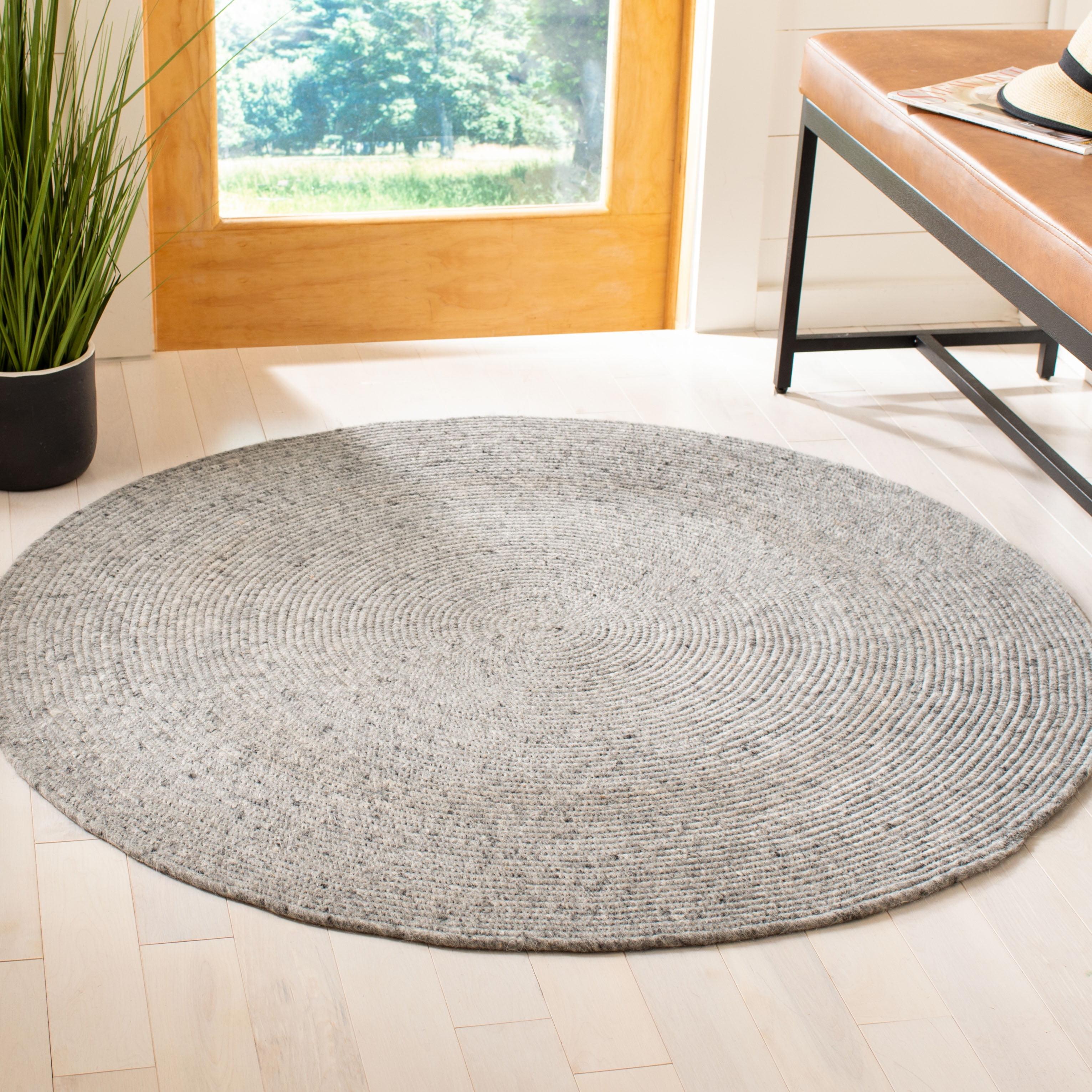 Braided BRD901 Hand Woven Indoor Area Rug - Grey - 4' Round - Safavieh