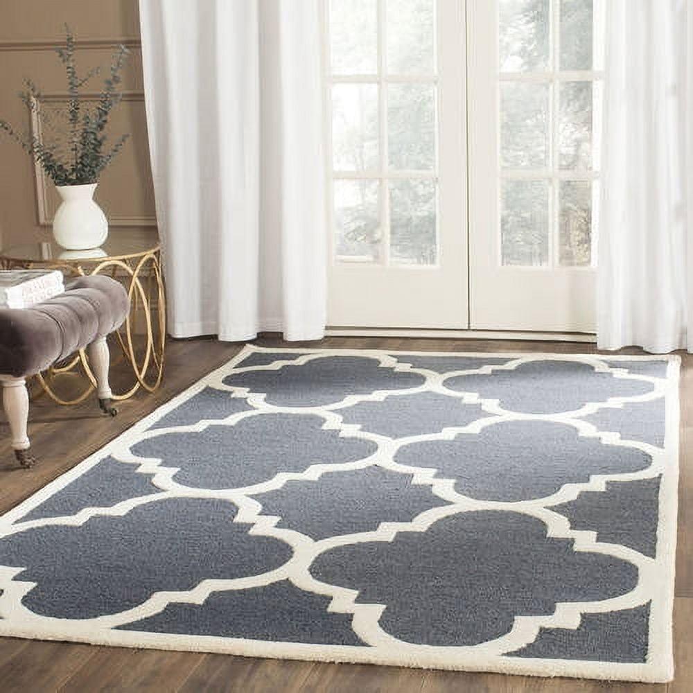 SAFAVIEH Cambridge Justine Geometric Quatrefoil Wool Area Rug, Dark Grey/Ivory, 4' x 6'