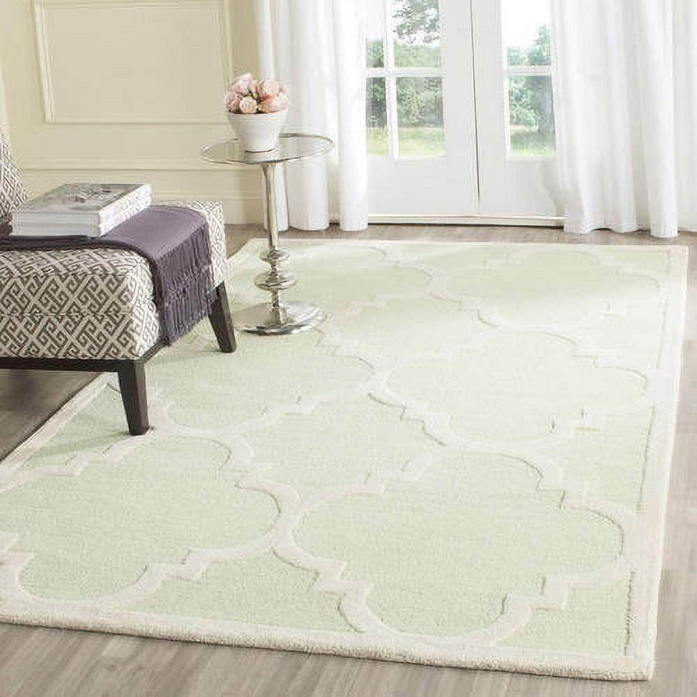 Light Green and Ivory Hand-Tufted Wool Area Rug, 5' x 8'