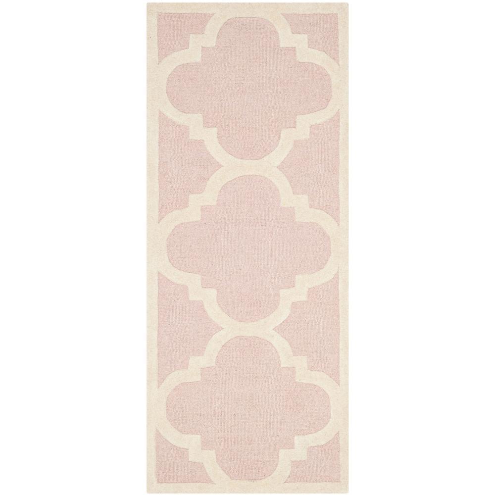 SAFAVIEH Cambridge Justine Geometric Quatrefoil Wool Runner Rug, Light Pink/Ivory, 2'6" x 6'