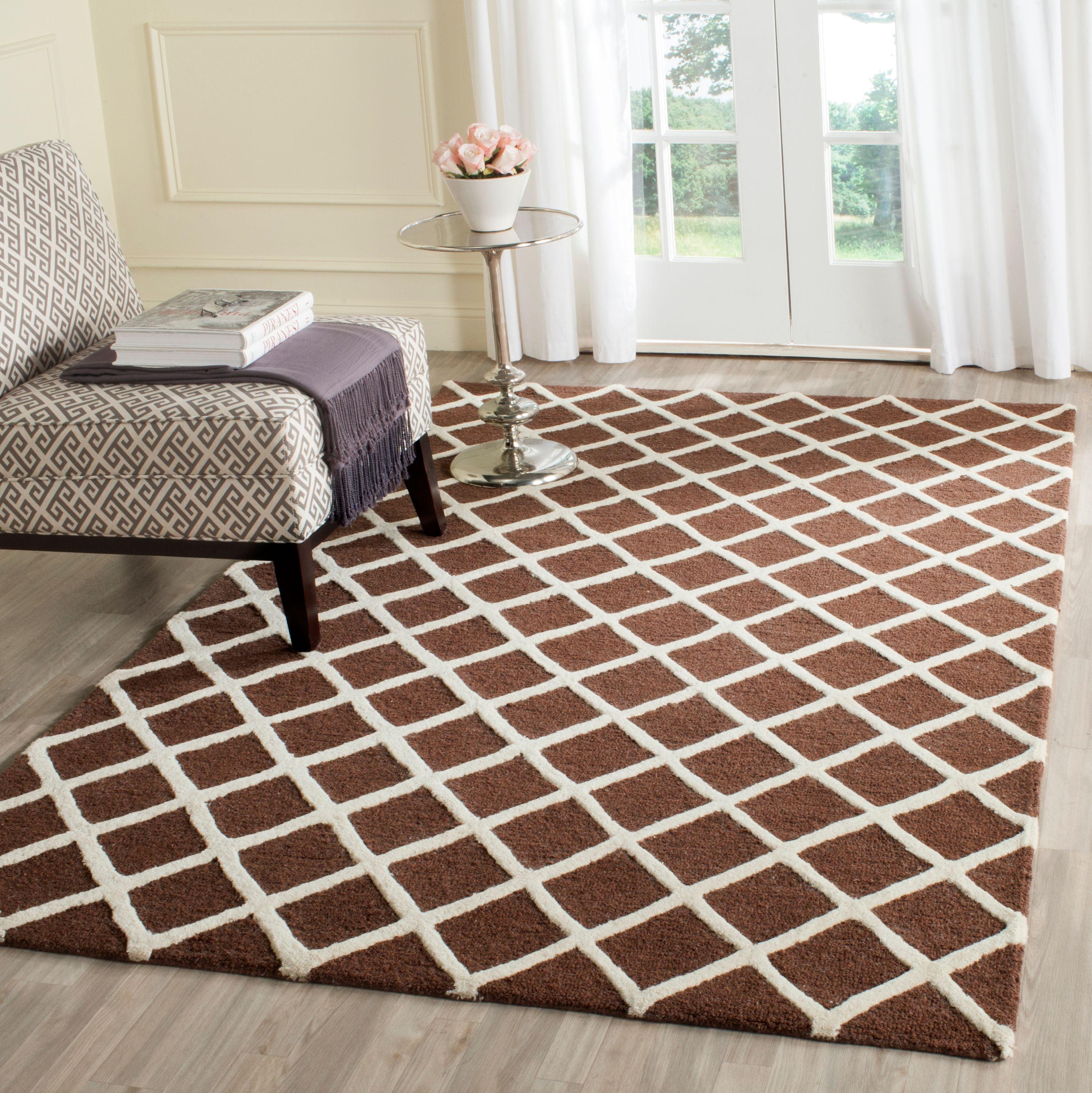 SAFAVIEH Cambridge Kenneth Geometric Diamonds Wool Area Rug, Dark Brown/Ivory, 3' x 5'