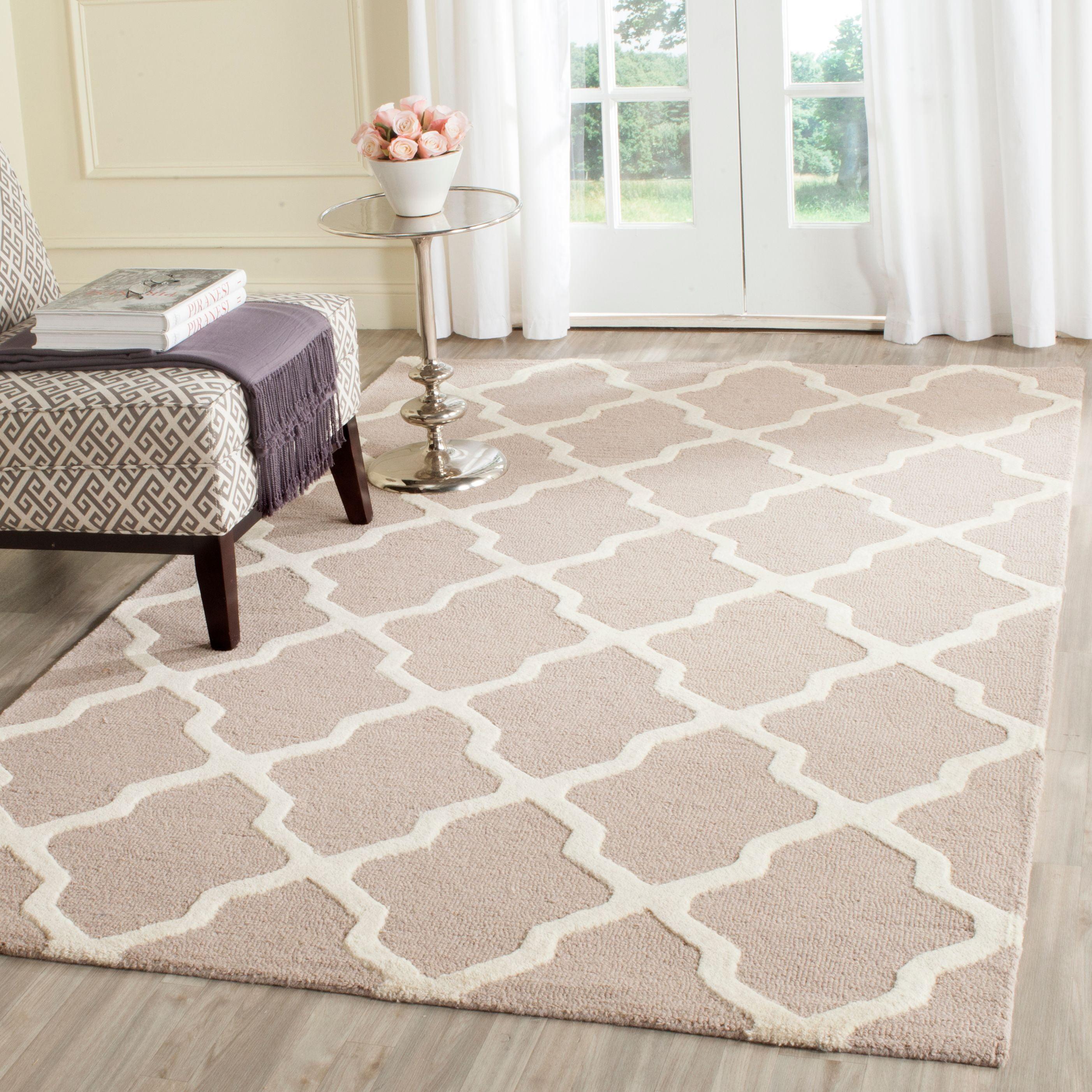 Beige and Ivory Hand-Tufted Wool Area Rug, 5' x 8'