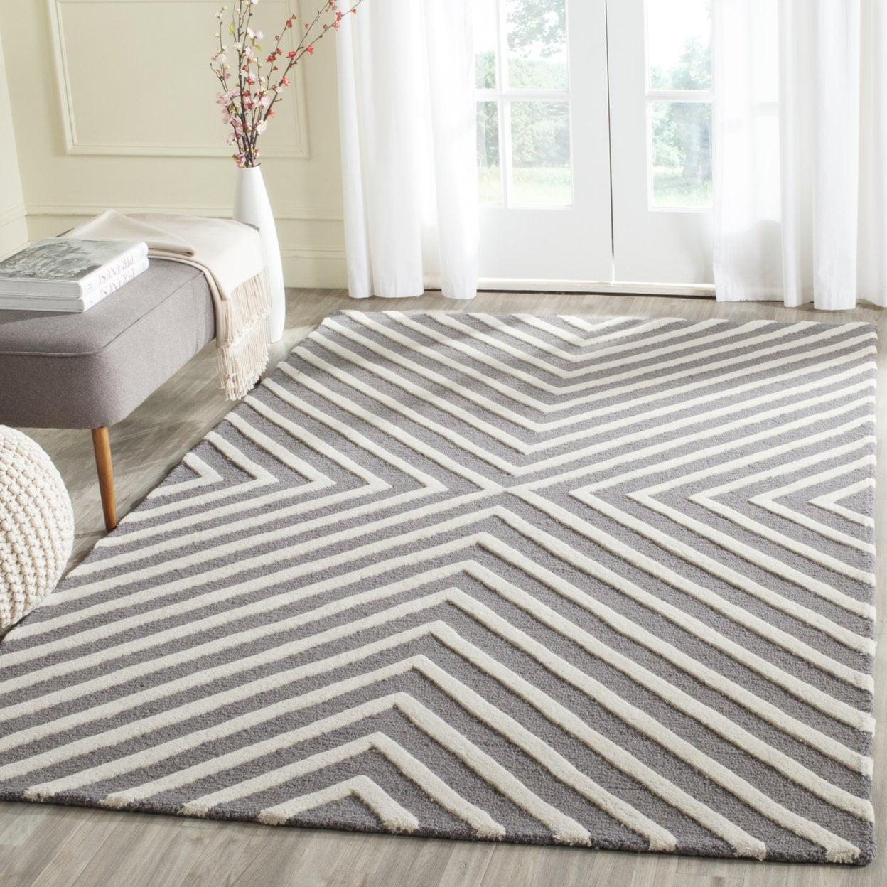 Cambridge CAM129 Hand Tufted Area Rug  - Safavieh