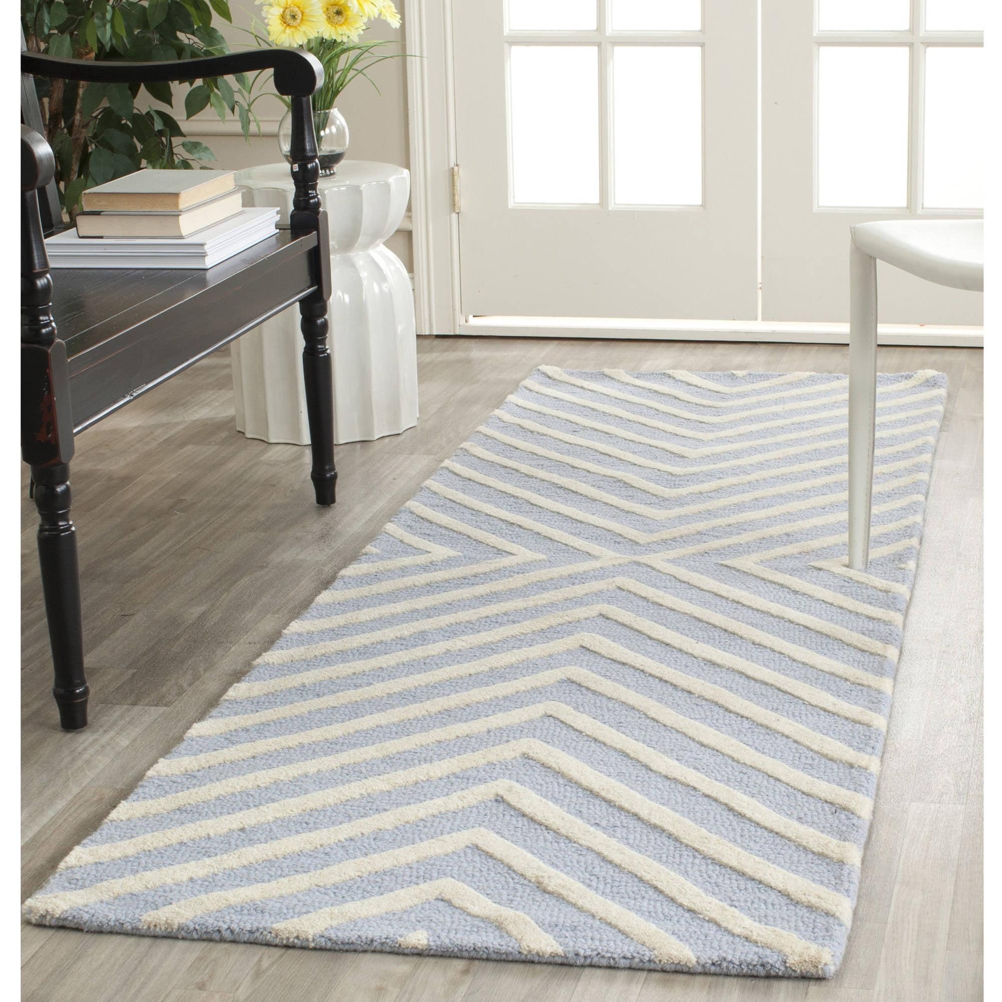 Cambridge CAM129 Hand Tufted Area Rug  - Safavieh