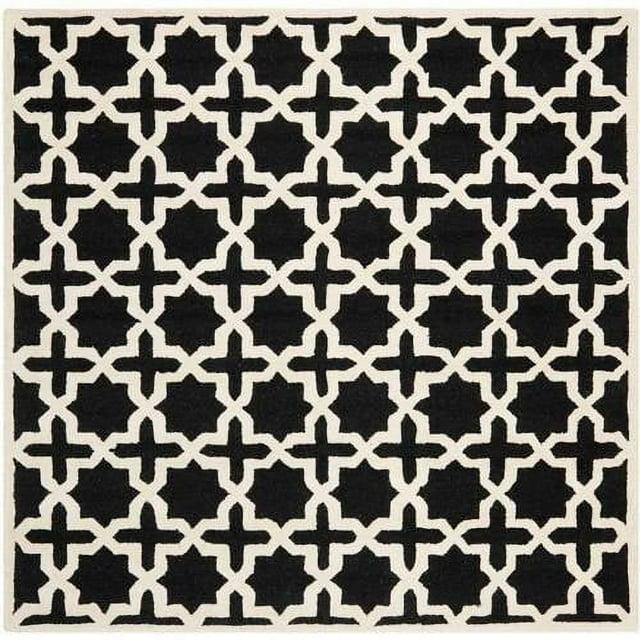 Cambridge CAM125 Tufted Indoor Area Rug - Black/Ivory - 4'x6' - Safavieh