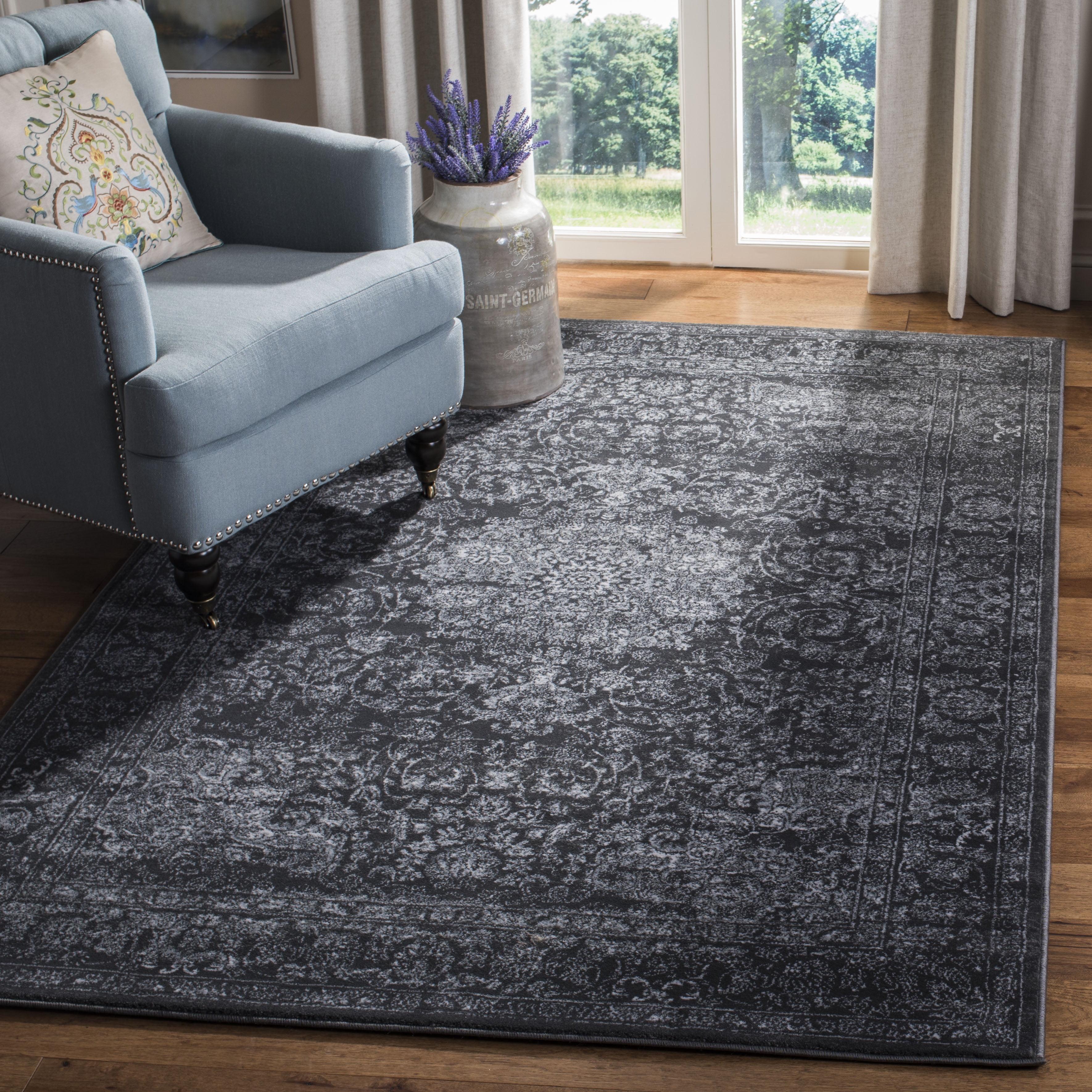 Carnegie 4' x 6' Gray Synthetic Stain-Resistant Area Rug