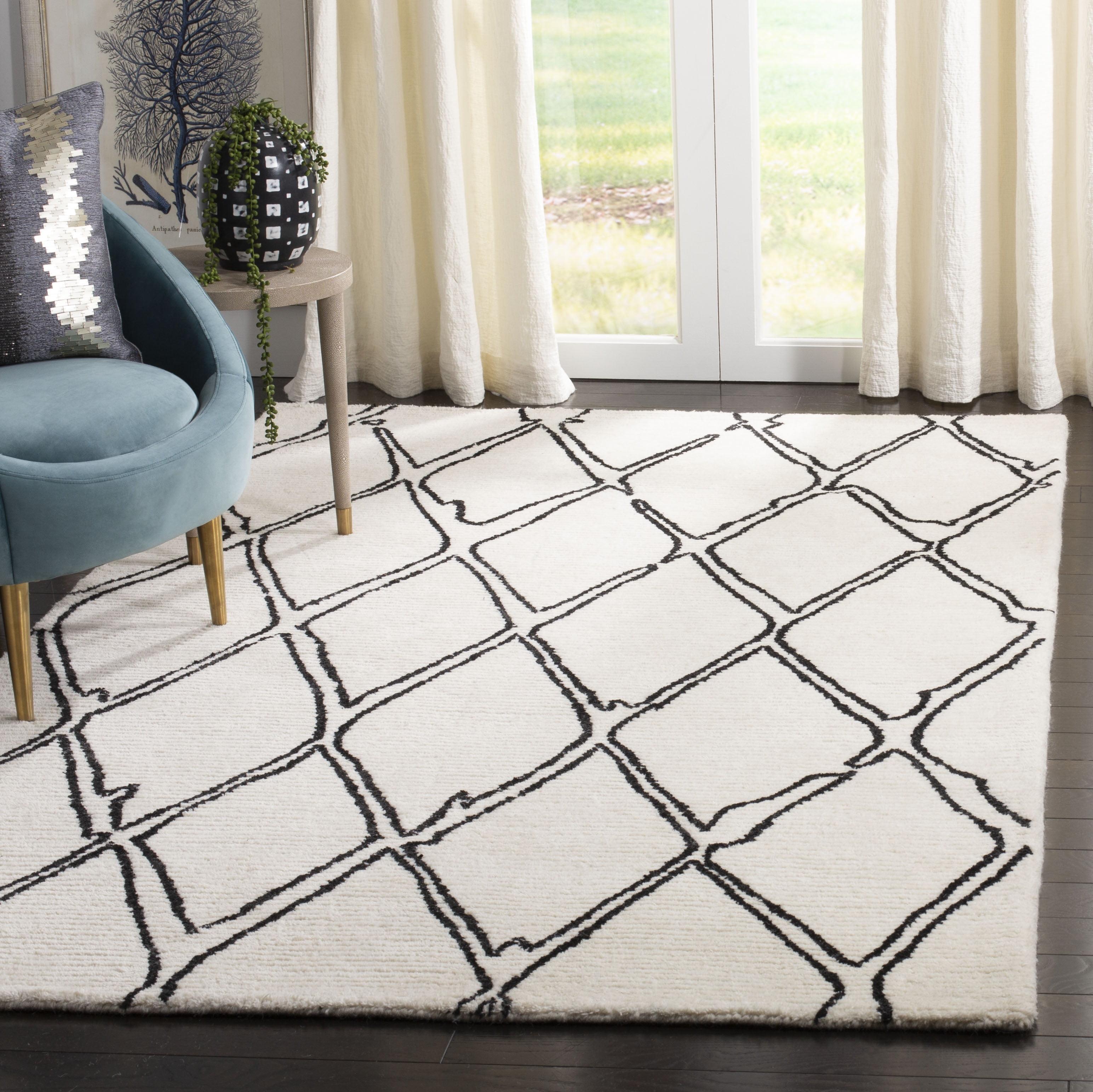 Ivory and Black Hand-Tufted Wool Shag Area Rug 4' x 6'