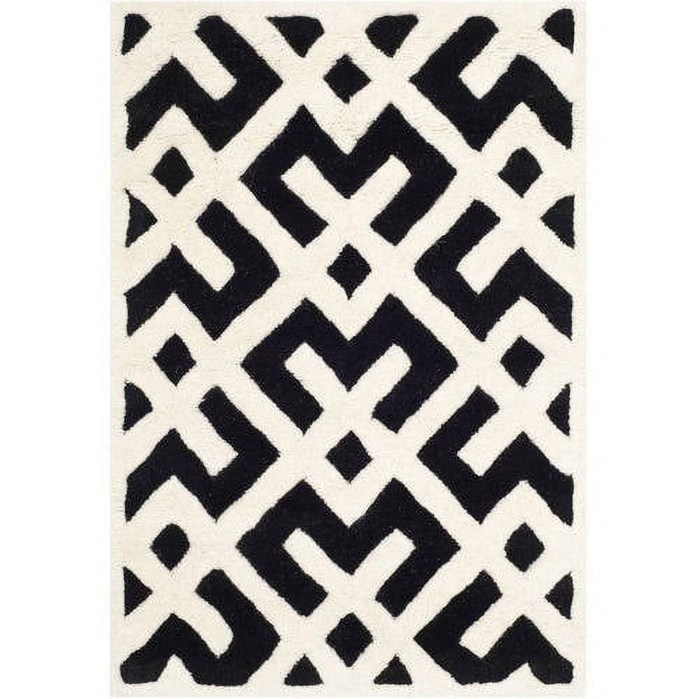 Off-White Round Tufted Wool Non-Slip Accent Rug 24"