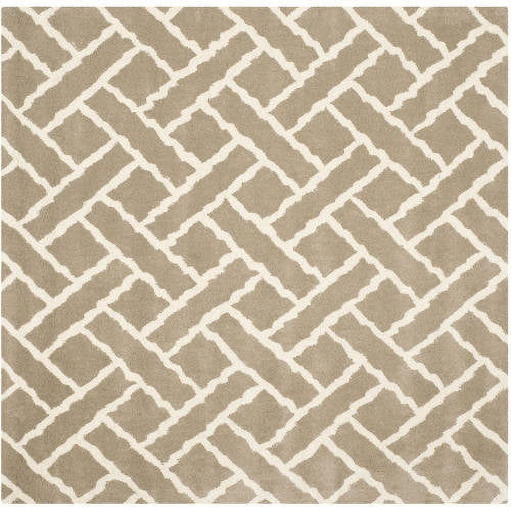 Ivory and Beige Hand-Tufted Wool Area Rug 4' x 6'