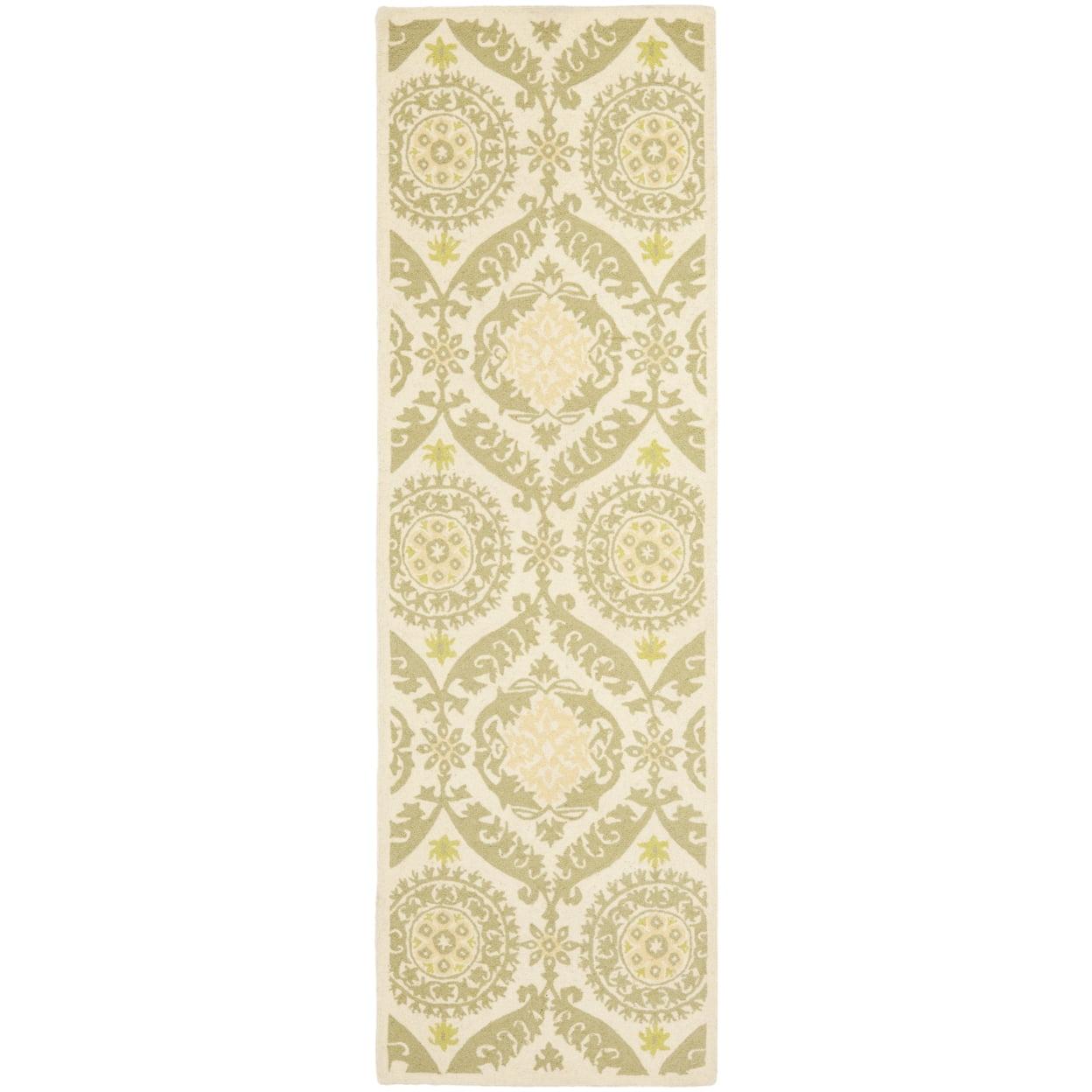 SAFAVIEH Chelsea Hollie Geometric Wool Area Rug, Beige/Green, 3'9" x 5'9"