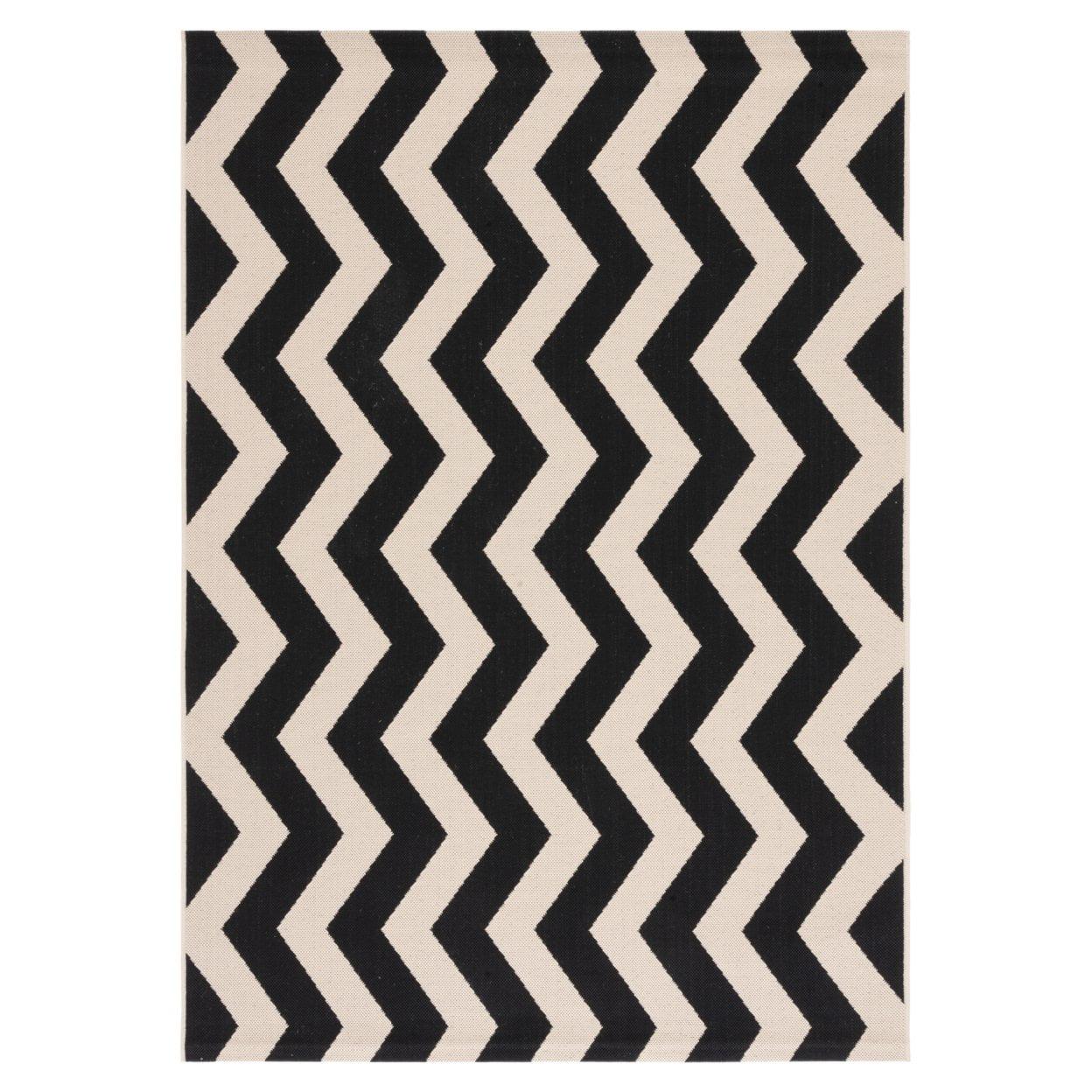 SAFAVIEH Courtyard Ayden Chevron Indoor/Outdoor Area Rug, 5'3" x 7'7", Black/Beige