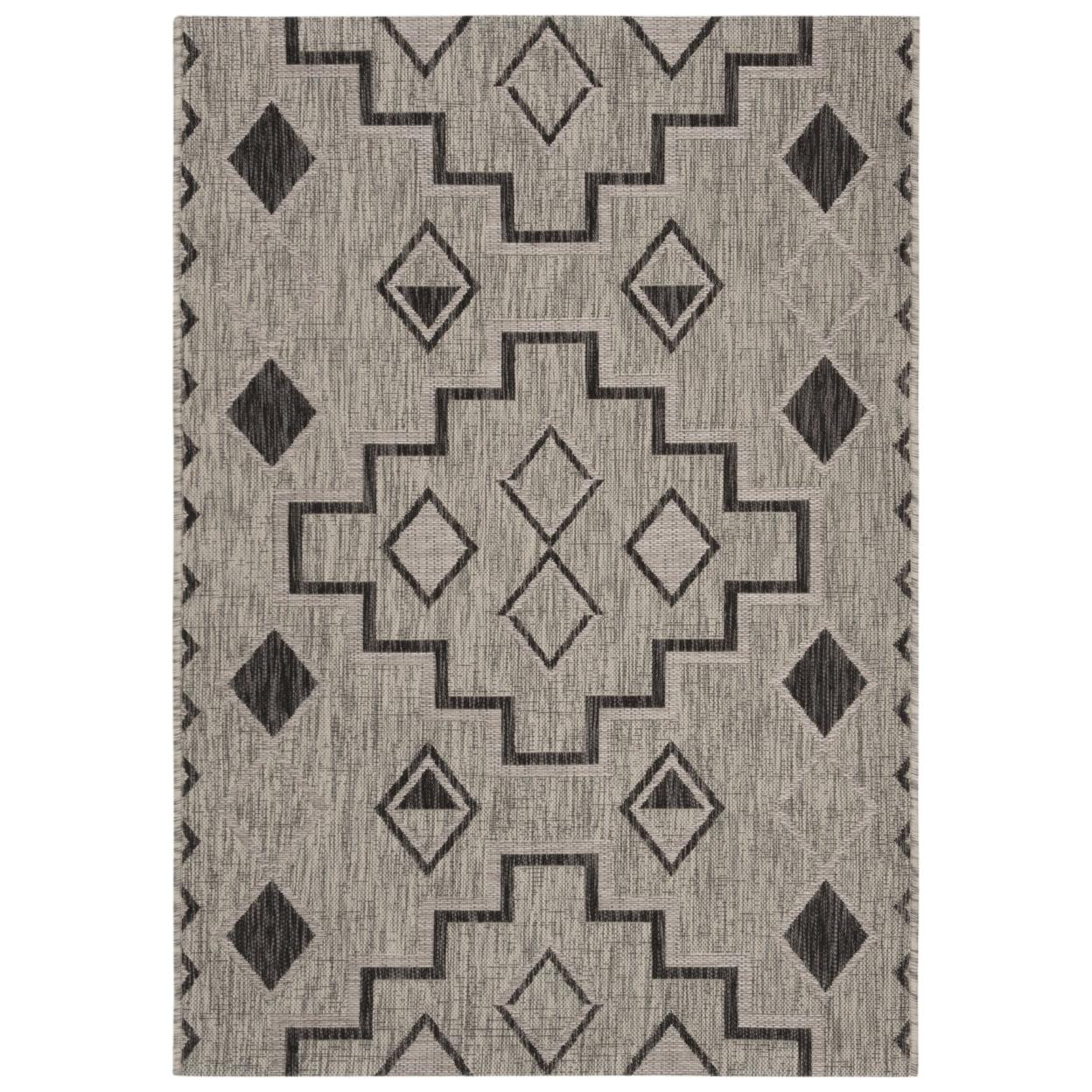 SAFAVIEH Courtyard Floella Geometric Indoor/Outdoor Area Rug, 4' x 5'7", Grey/Black