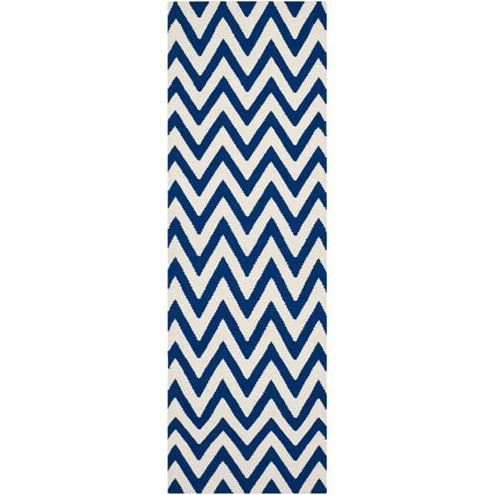 SAFAVIEH Dhurrie Bentley Chevron Zigzag Wool Area Rug, Dark Blue/Ivory, 2'6" x 4'