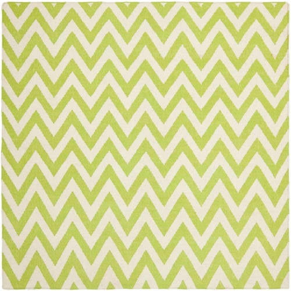 SAFAVIEH Dhurrie Bentley Chevron Zigzag Wool Area Rug, Green/Ivory, 5' x 8'