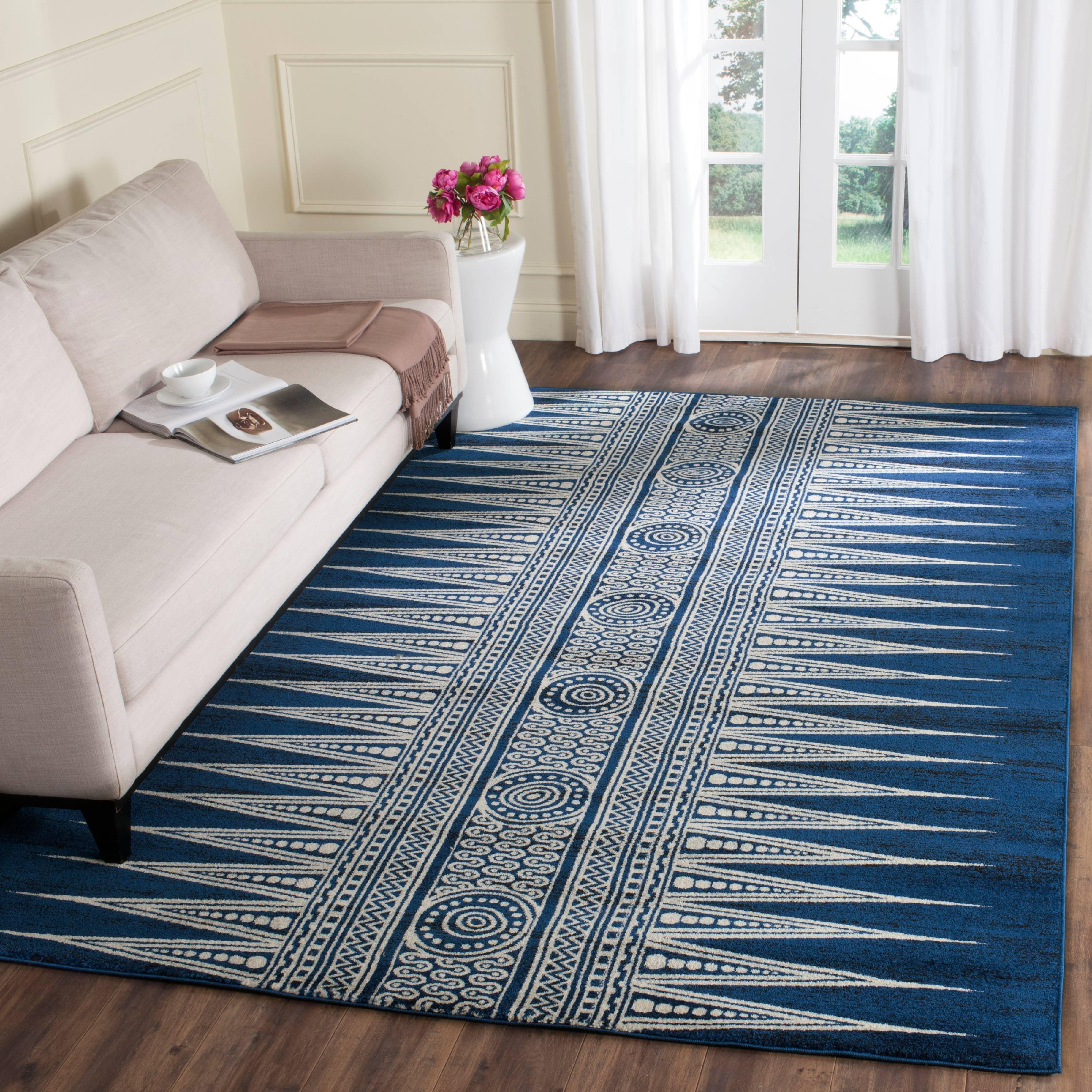 SAFAVIEH Evoke Keisha Abstract Aztec Area Rug, Royal/Ivory, 5'1" x 7'6"