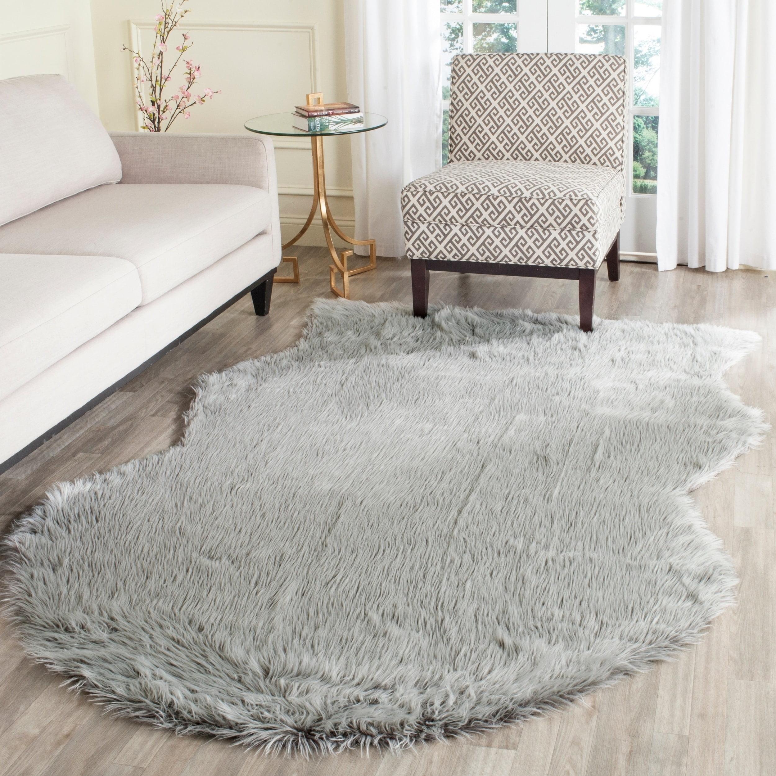 Faux Sheep Skin FSS118 Power Loomed Area Rug - Light Grey - 8'x10' - Safavieh.