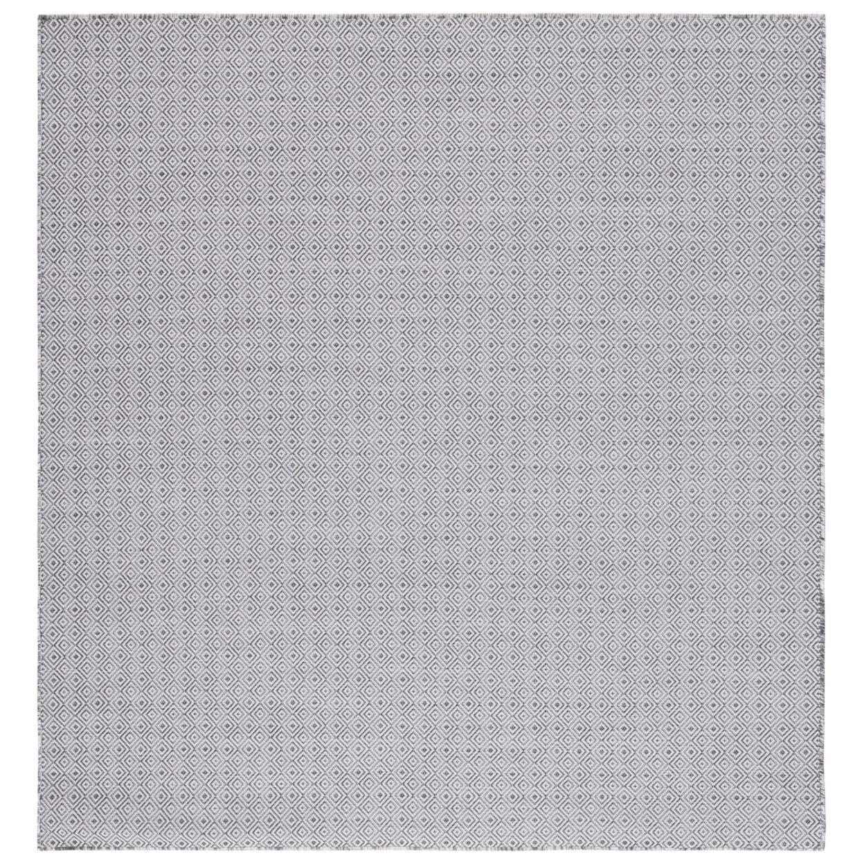 Hampton HTN230 Indoor/Outdoor Machine Made Area Rug - 6'5"x6'5" - Ivory/Black - Safavieh