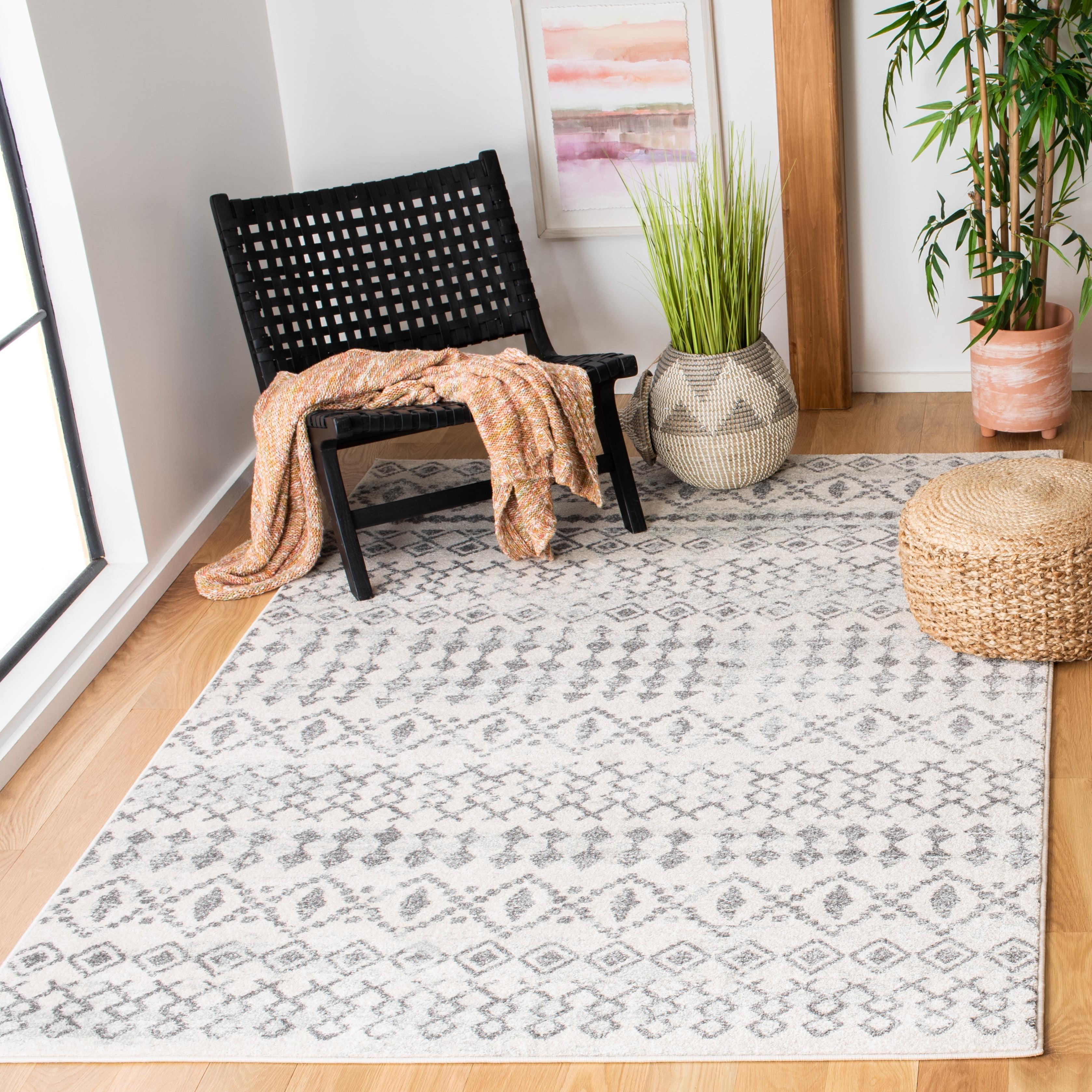 Everitt Ivory & Grey Geometric Synthetic Area Rug, 5'3" x 7'6"